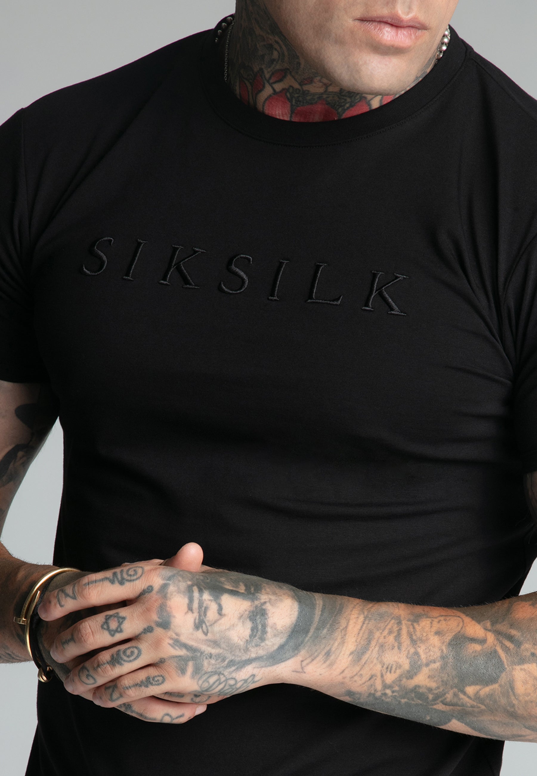 Muscle Fit T-Shirt in Black T-Shirts SikSilk