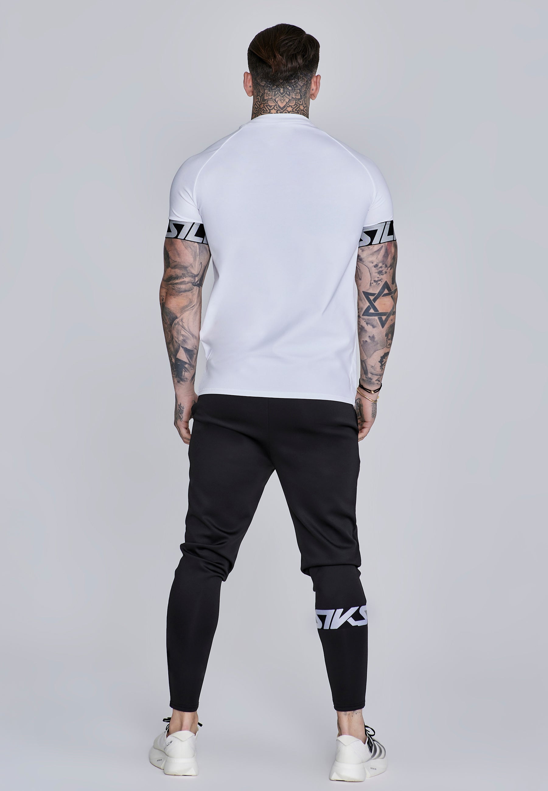 Muscle Fit Joggers in Black Pants SikSilk