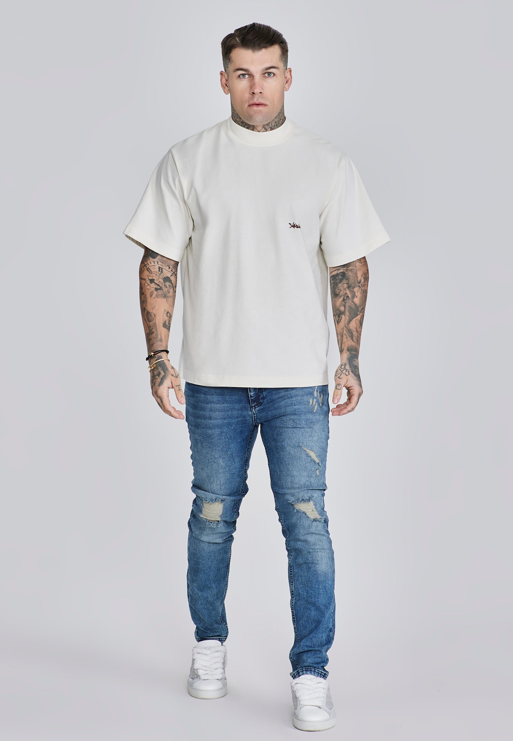 Oversized T-shirt in ecru, red T-shirts SikSilk