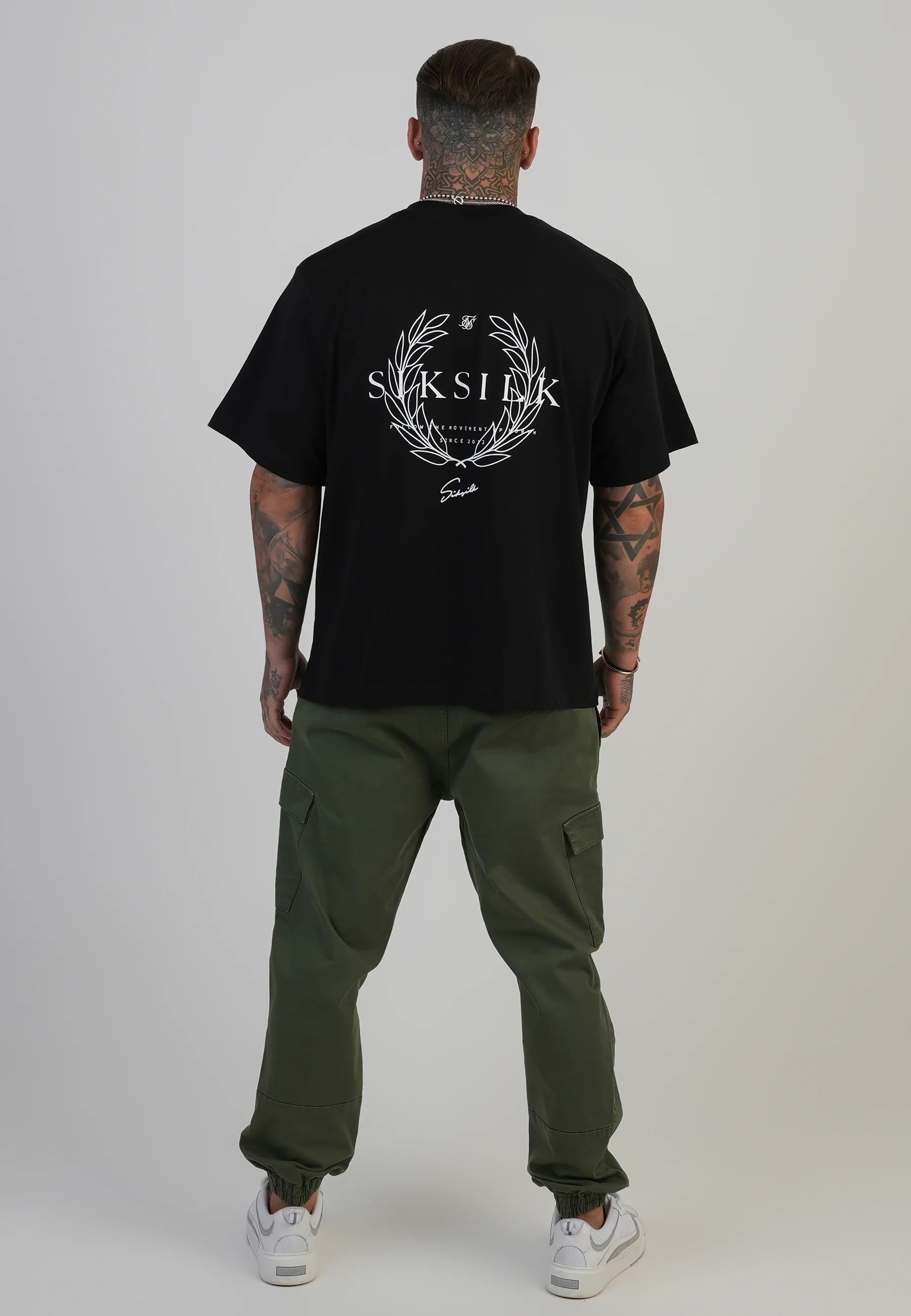 Slim fit cargo pants in khaki green