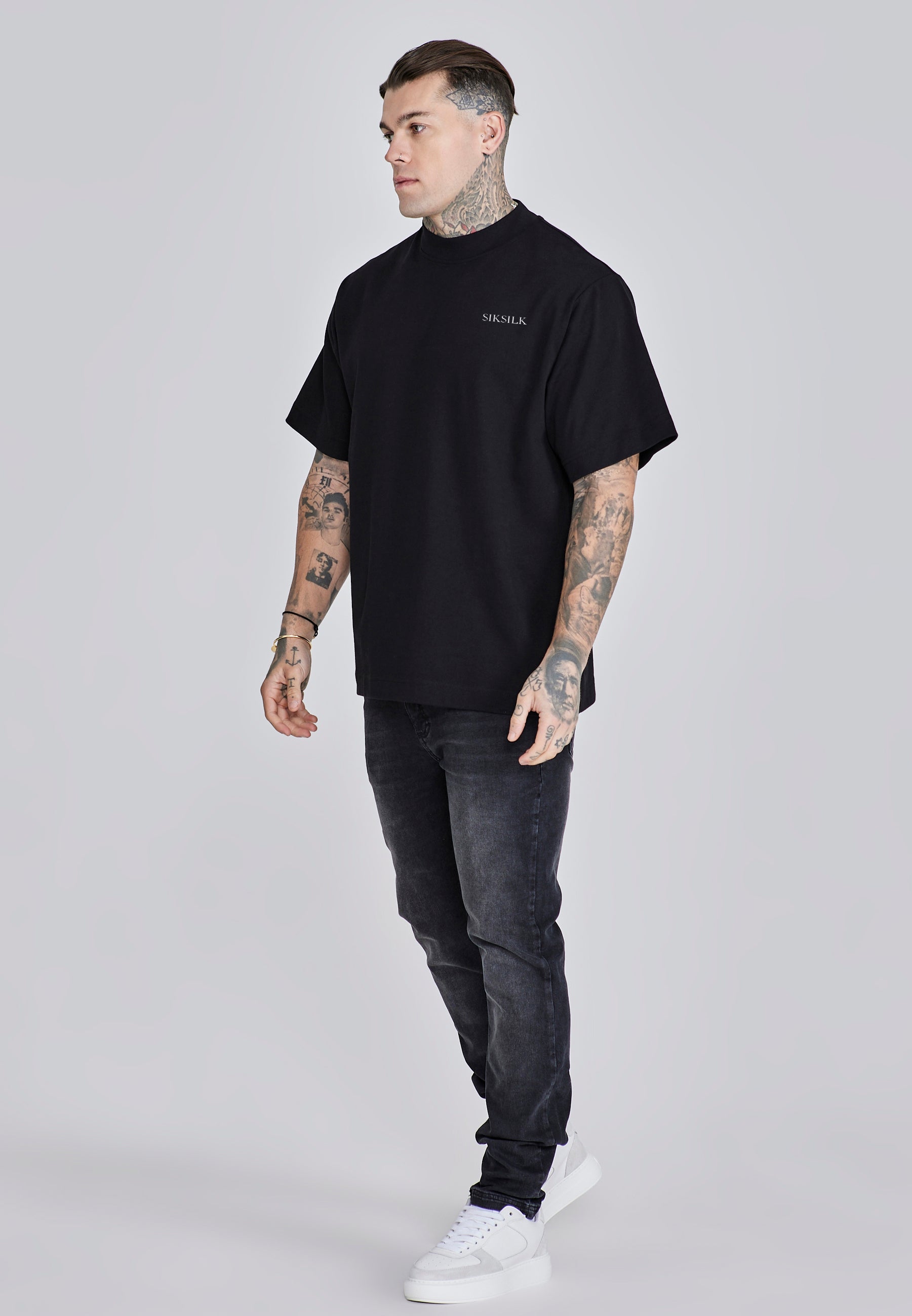 Graphic T-Shirt in Black T-Shirts SikSilk
