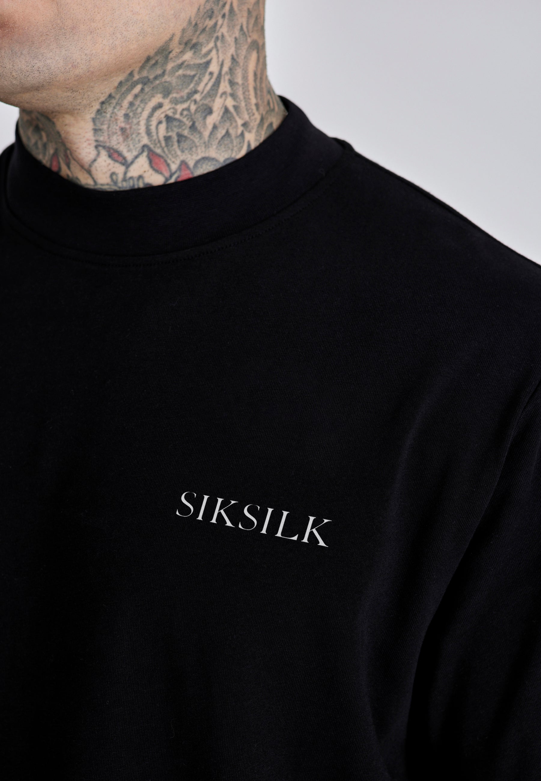 Graphic T-Shirt in Black T-Shirts SikSilk