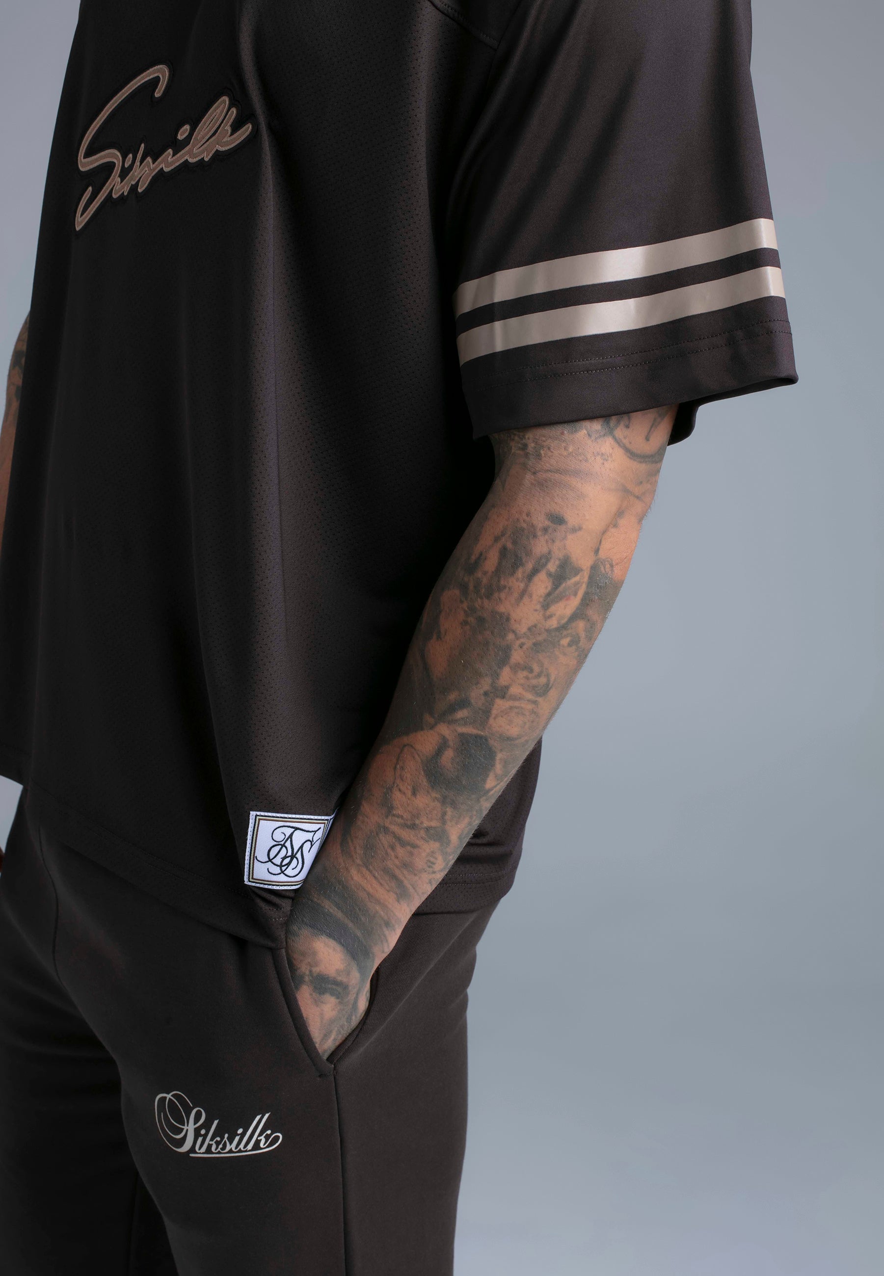 Football T-shirt in brown