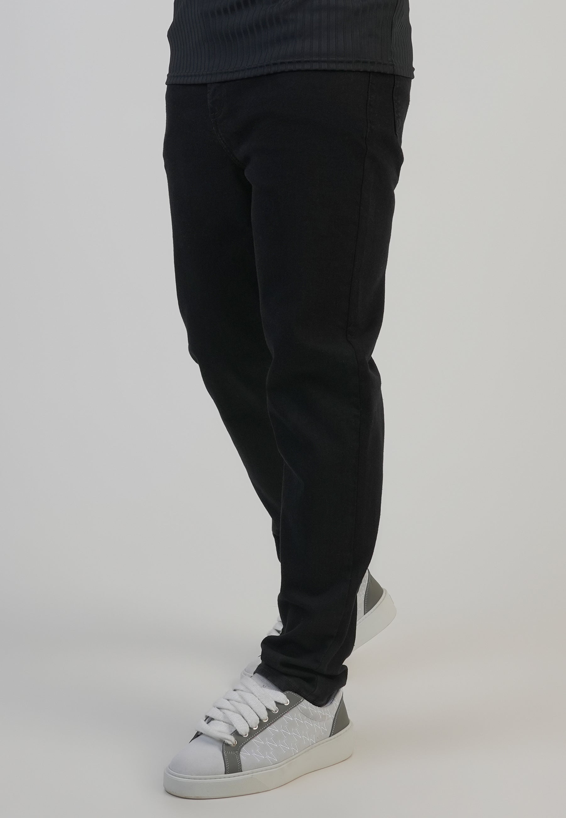 Slim fit jeans in black