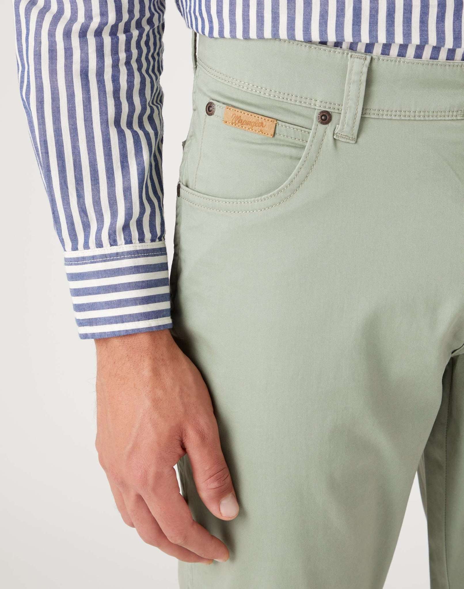 Texas Slim Medium Stretch in Sea Grass Pants Wrangler