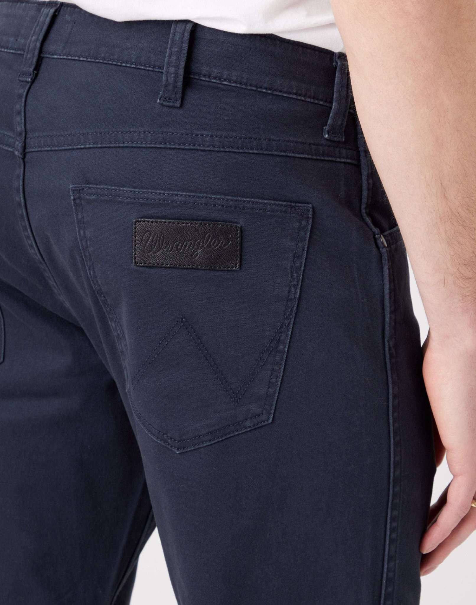 Greensboro Low Stretch in Dark Navy Pants Wrangler