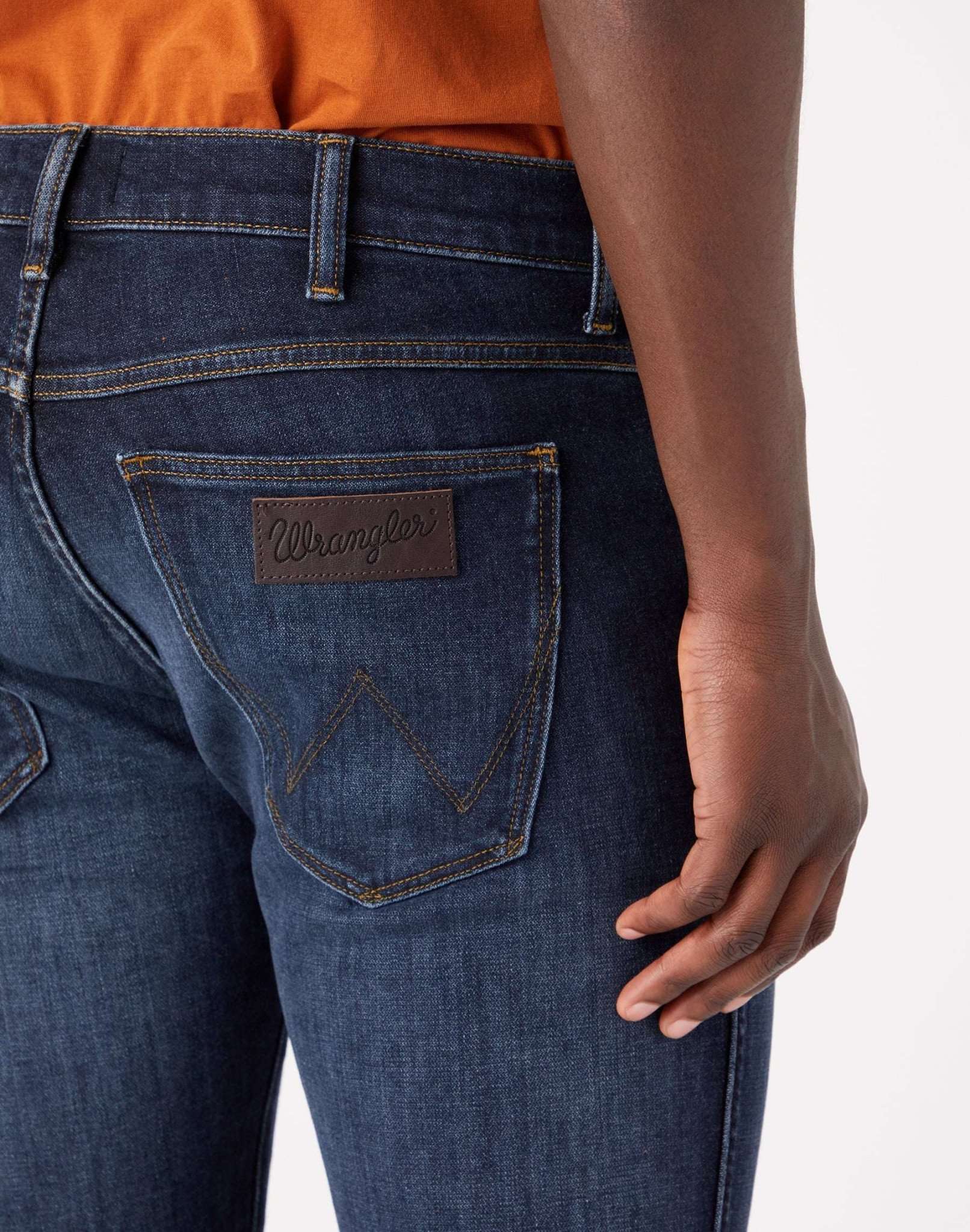 Larston Medium Stretch in Electric Rodeo Jeans Wrangler