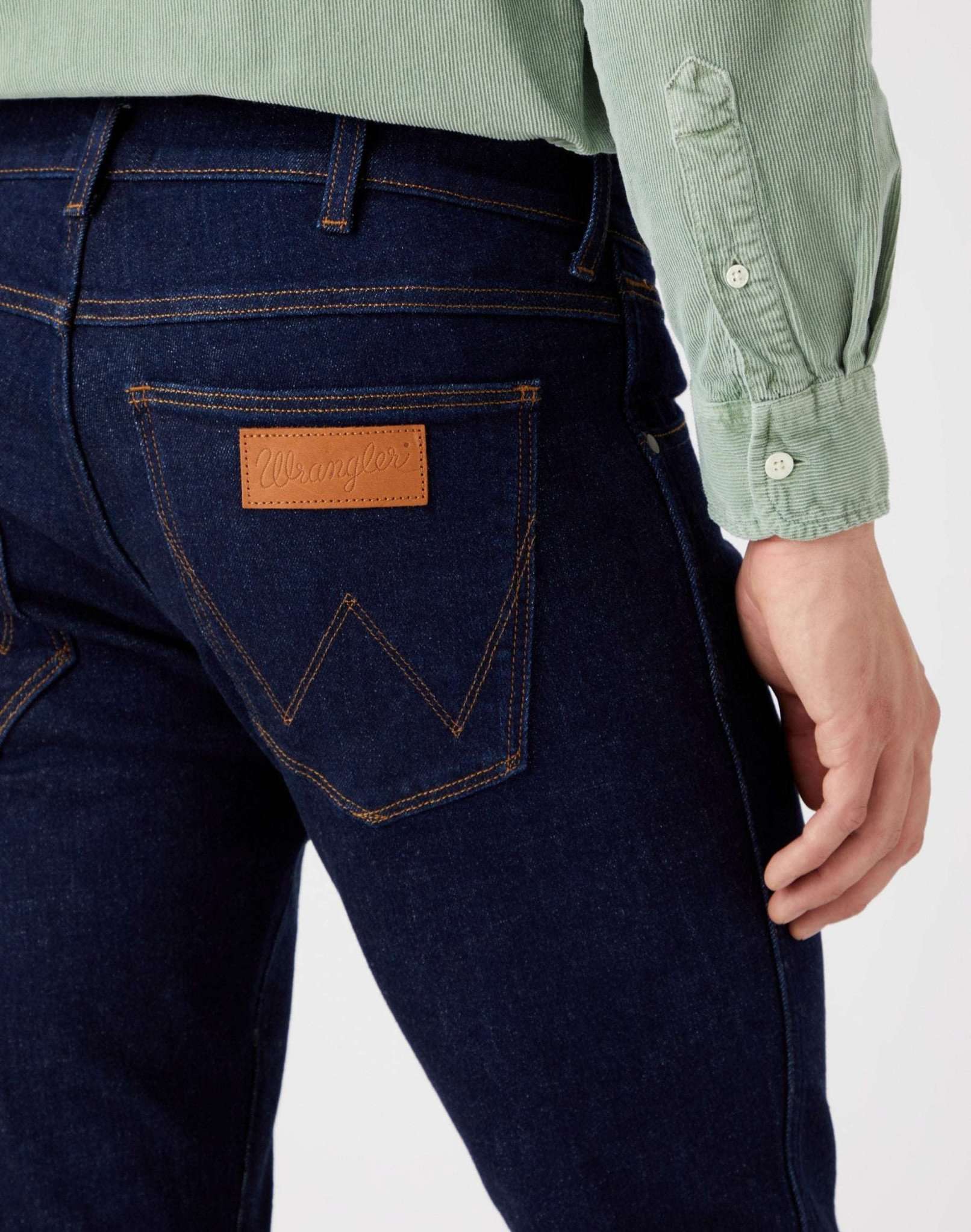 Larston Medium Stretch in Day Drifter Jeans Wrangler