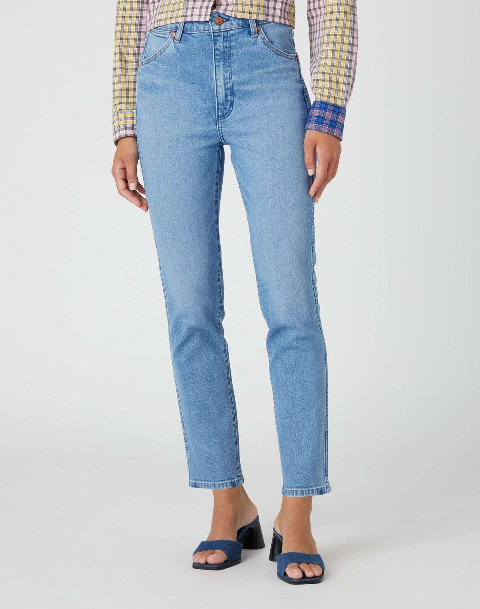 Walker in No Intentions Jeans Wrangler
