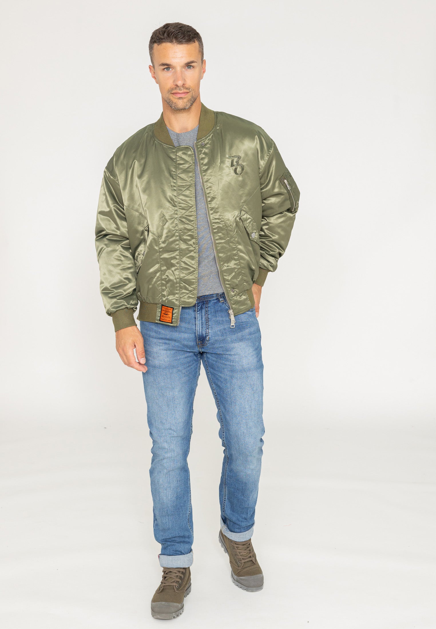 Wavy U bomber jacket in kaki Jackets Bombers Original