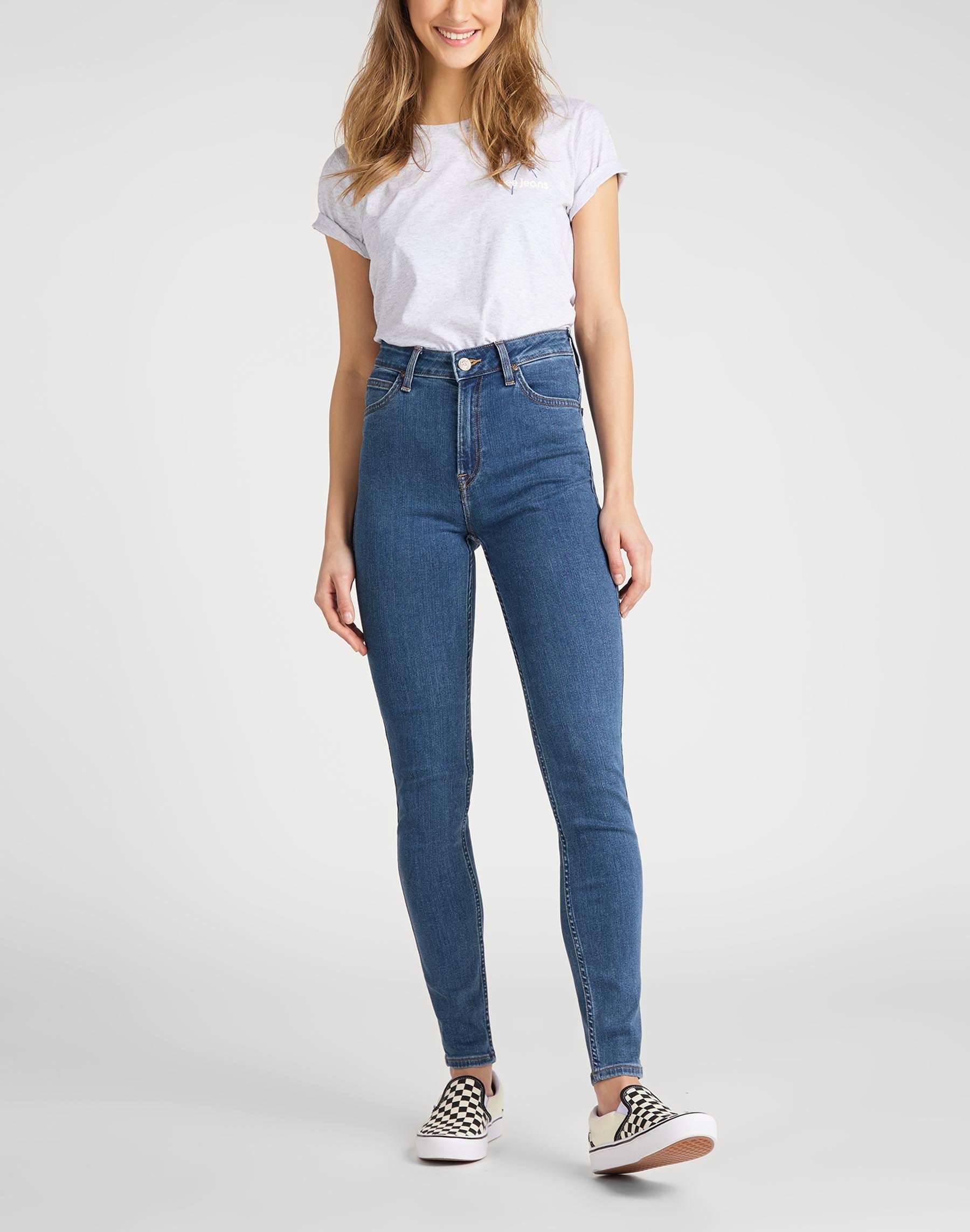Ivy in Clean Play Jeans Lee