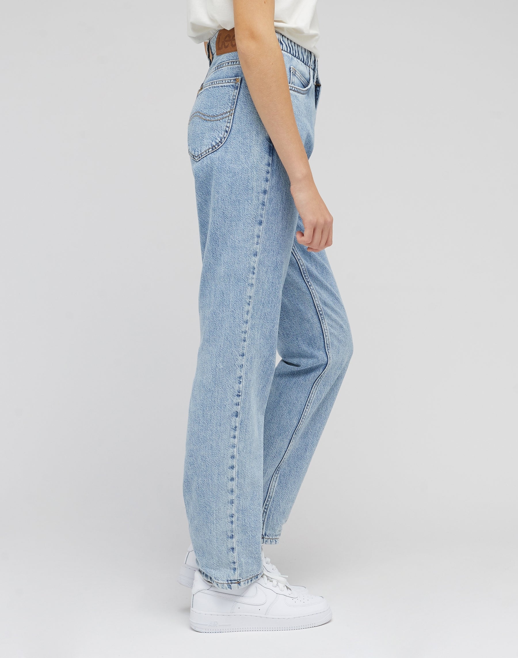 Elasticated Carol in Light Sanctuary Jeans Lee