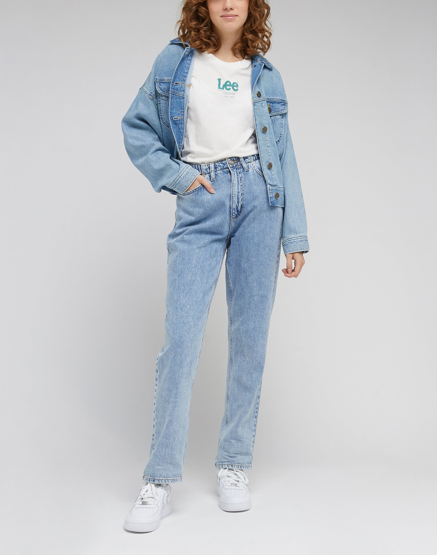 Elasticated Carol in Light Sanctuary Jeans Lee