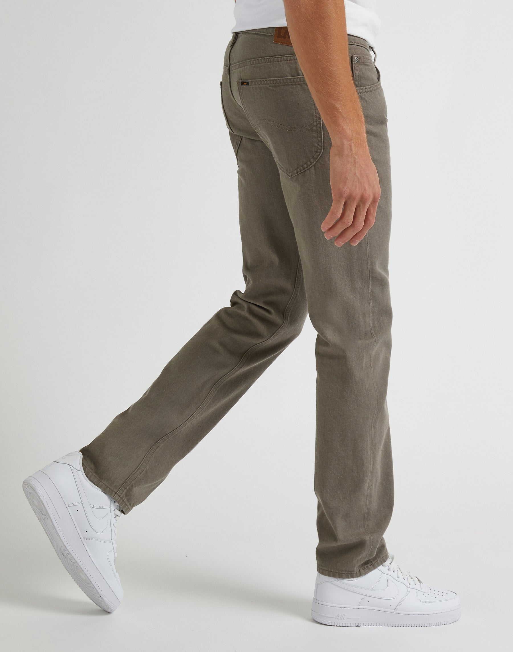 Daren Zip Fly Low Stretch in Mushroom Pants Lee