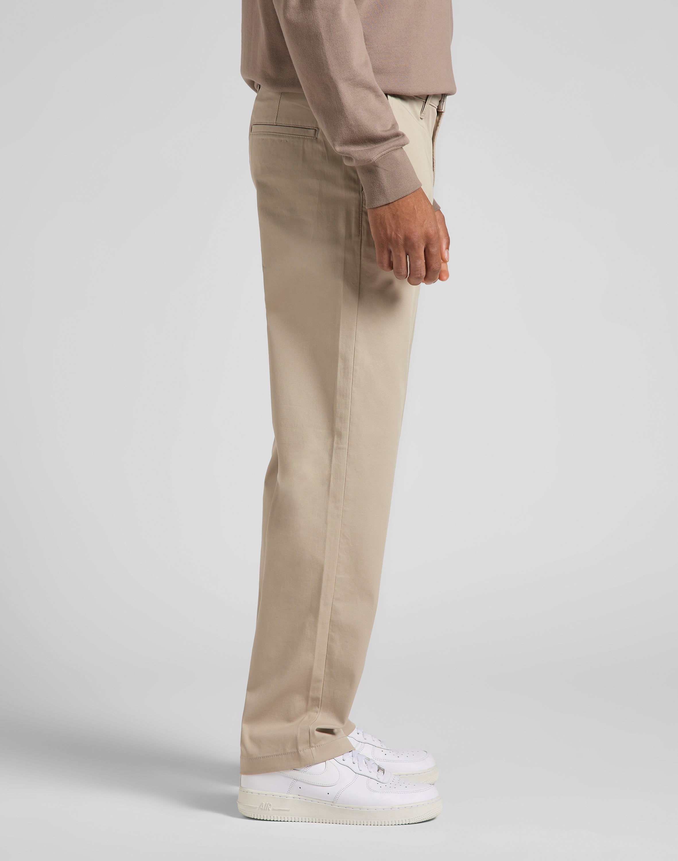 Relaxed chino in stone pants Lee