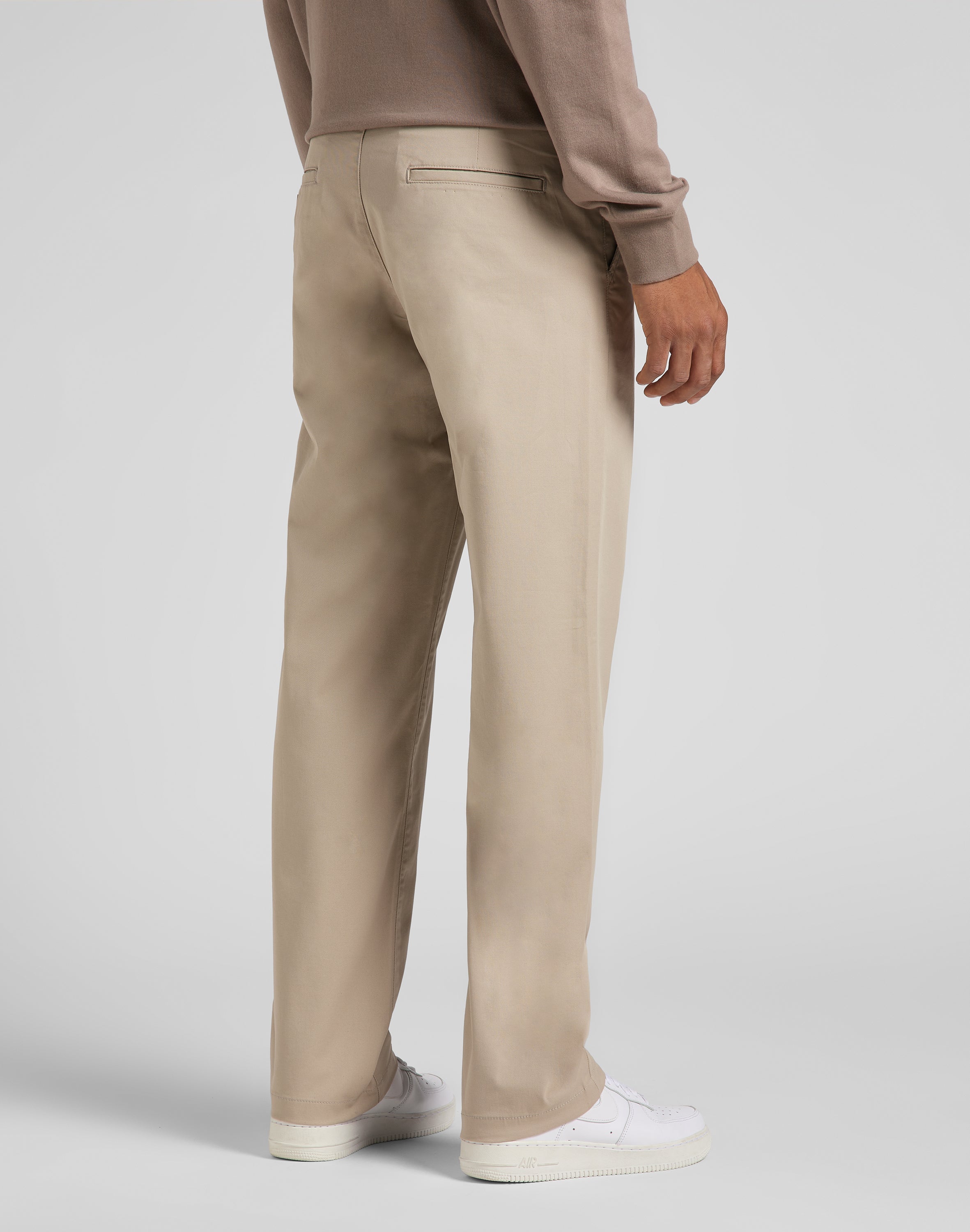 Relaxed chino in stone pants Lee