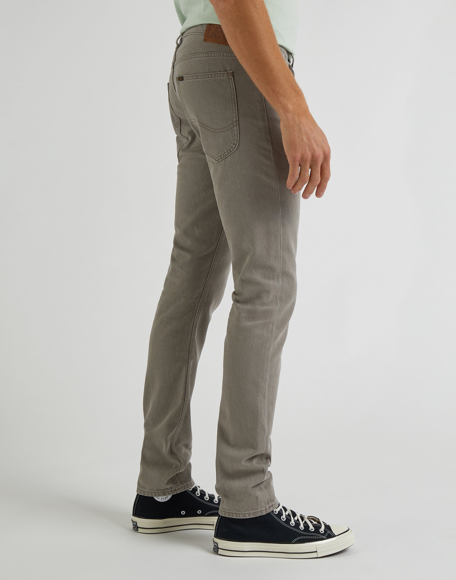 Luke Low Stretch in Mushroom Light Pants Lee