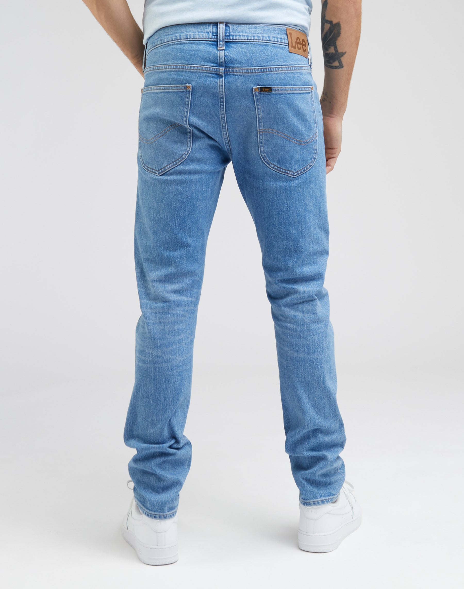 Luke Low Stretch in Working Man Worn Jeans Lee