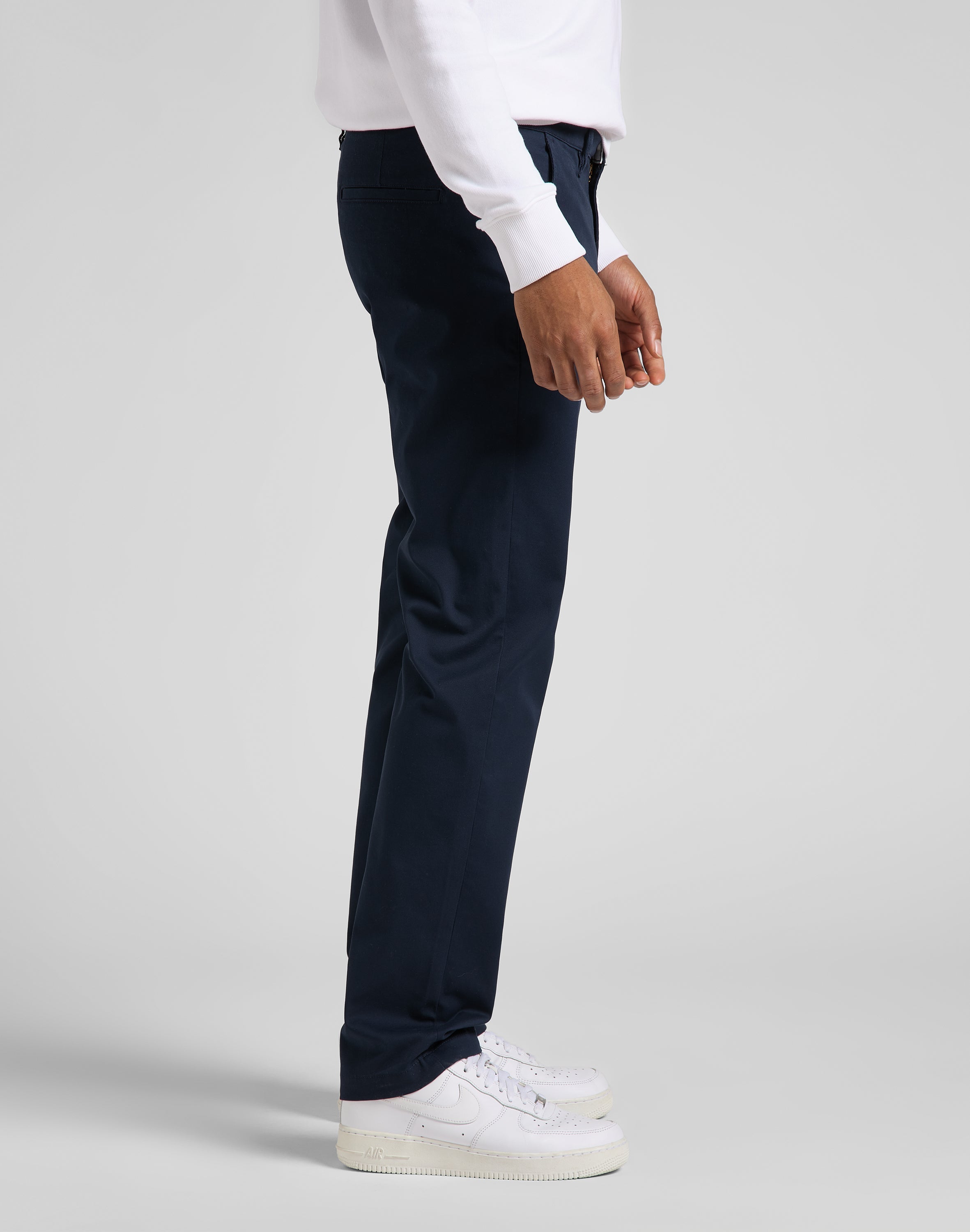 Regular chino in deep navy pants Lee