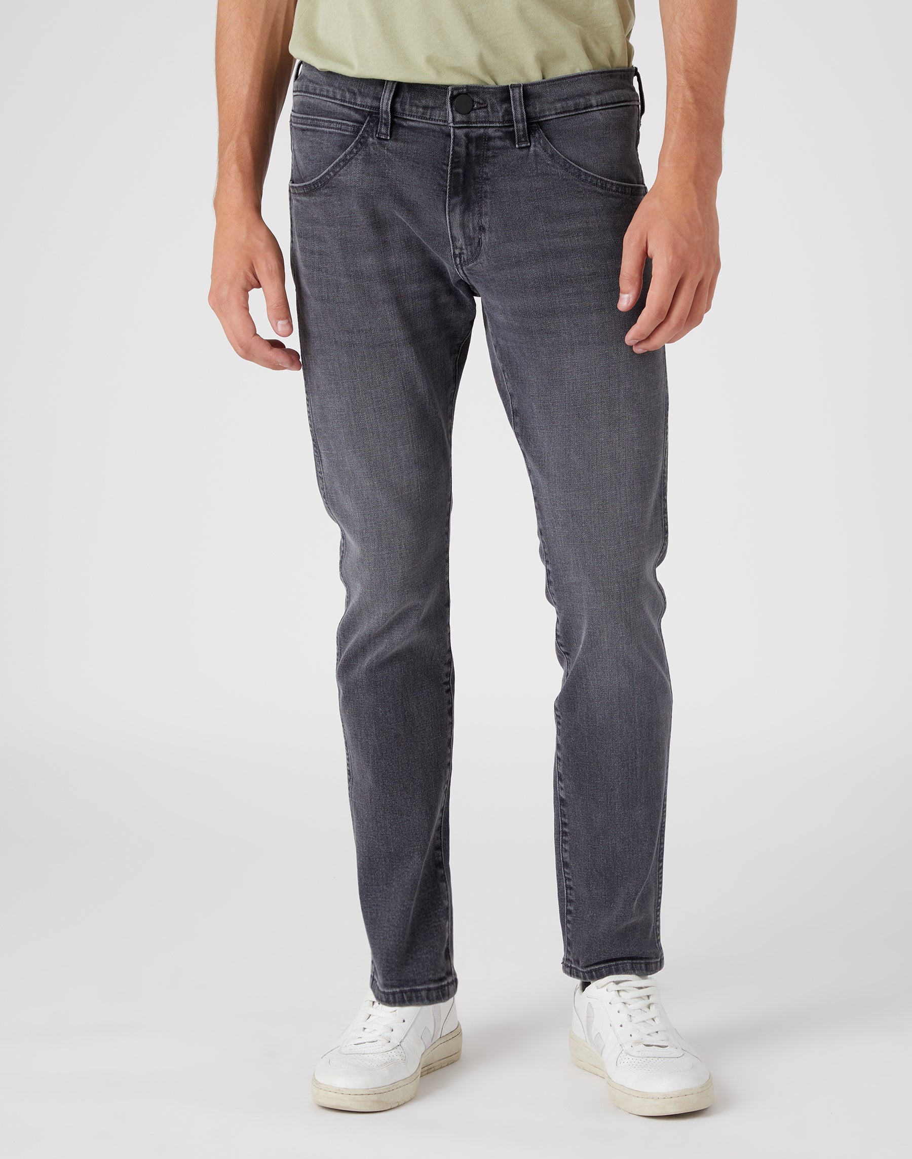 Bryson Medium Stretch in Blackout Jeans Wrangler