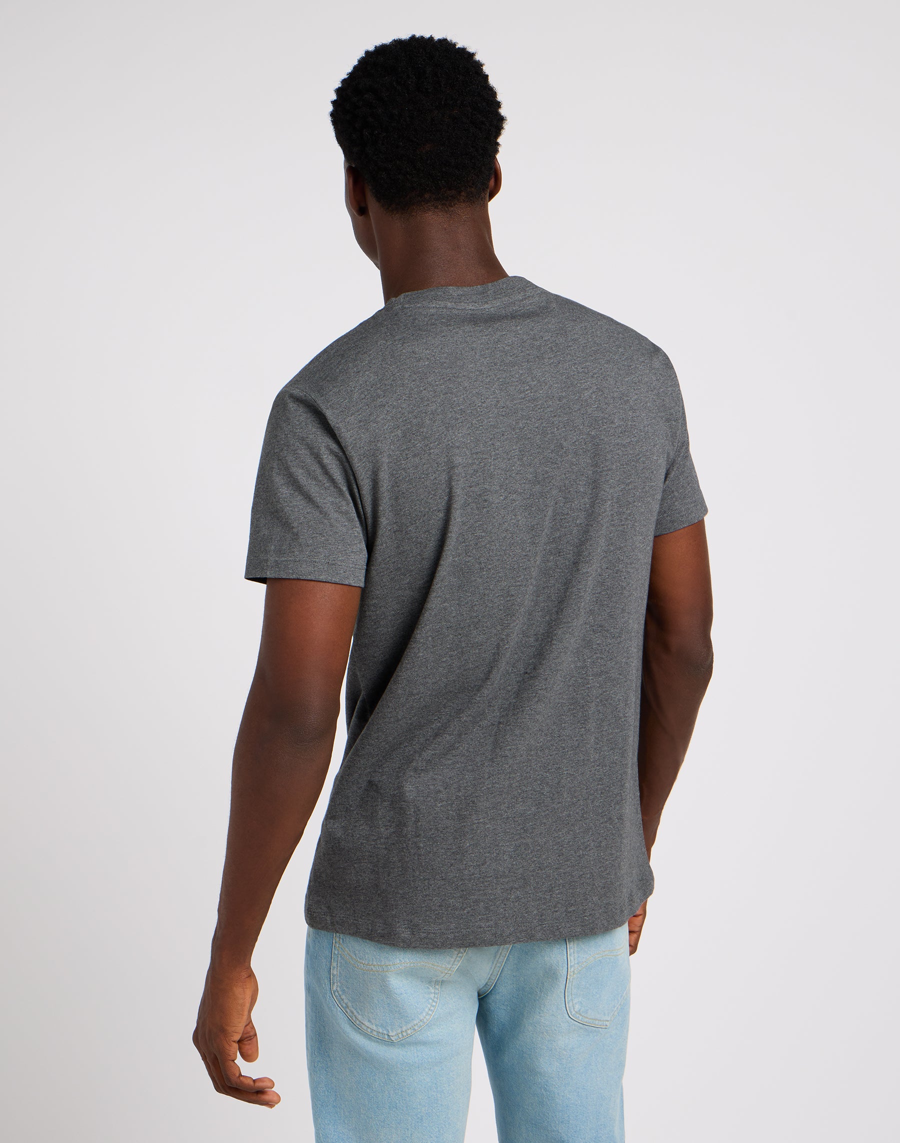 Ultimate Pocket Tee in Black T-Shirts Lee   