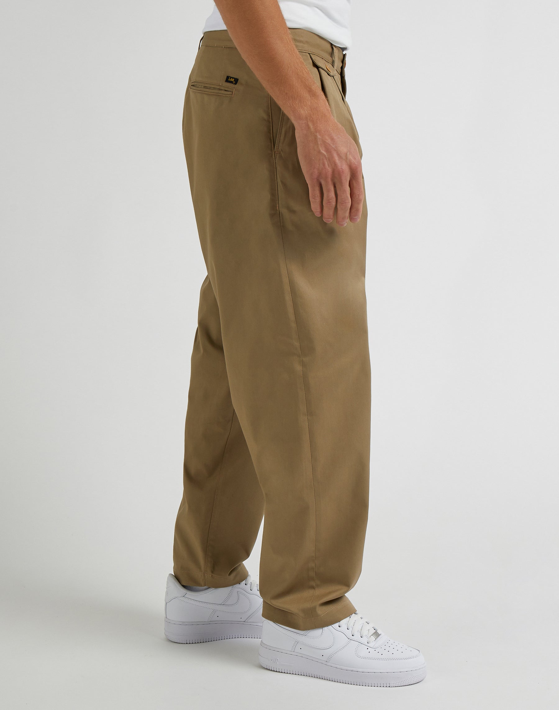 Double pleated chino in dry pants Lee   