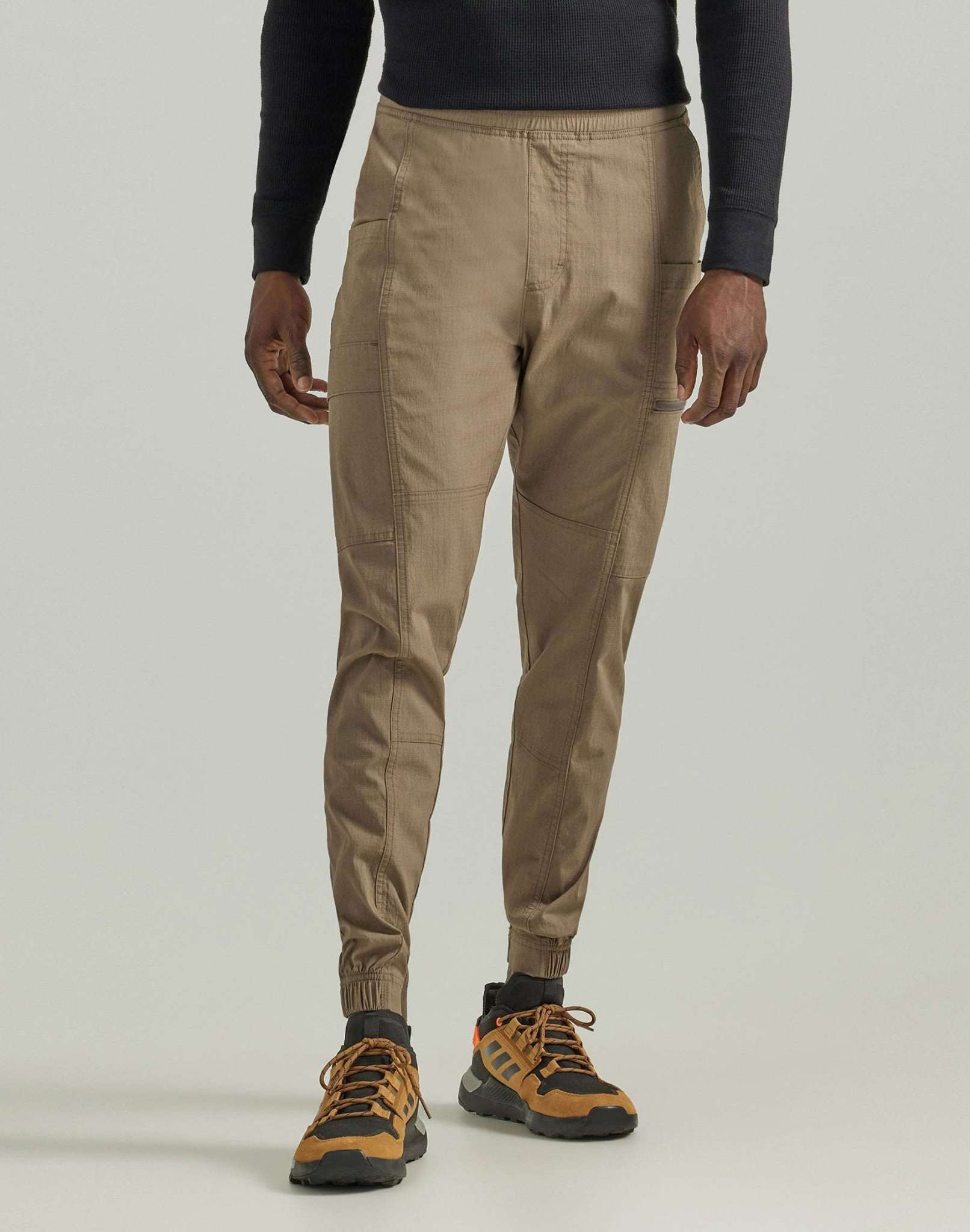 Pull On Tapered Pant in Bungee Cord Pants Wrangler   