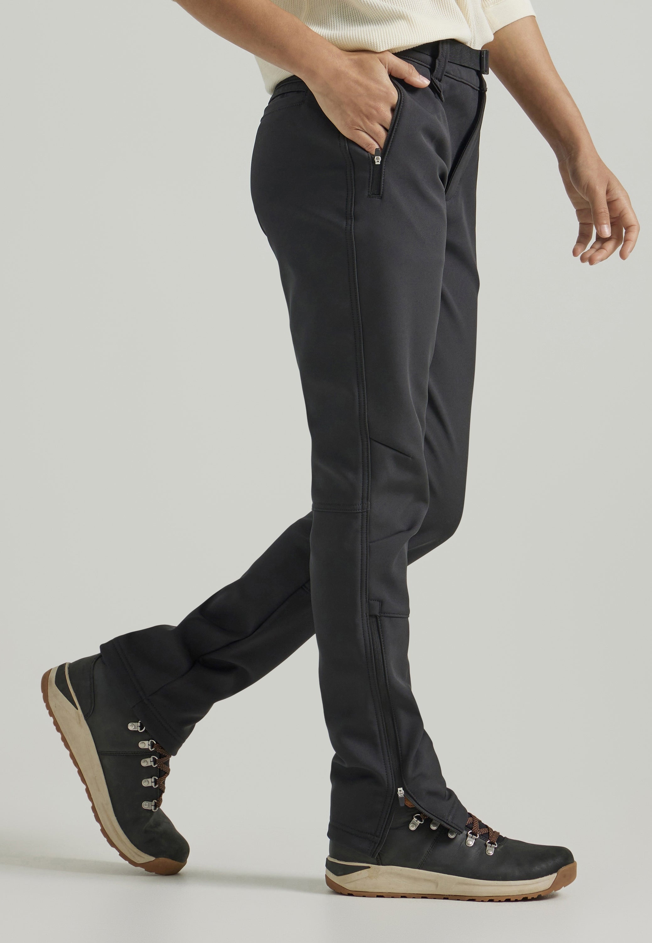 Softshell Pant in Jet Black Pants Wrangler   