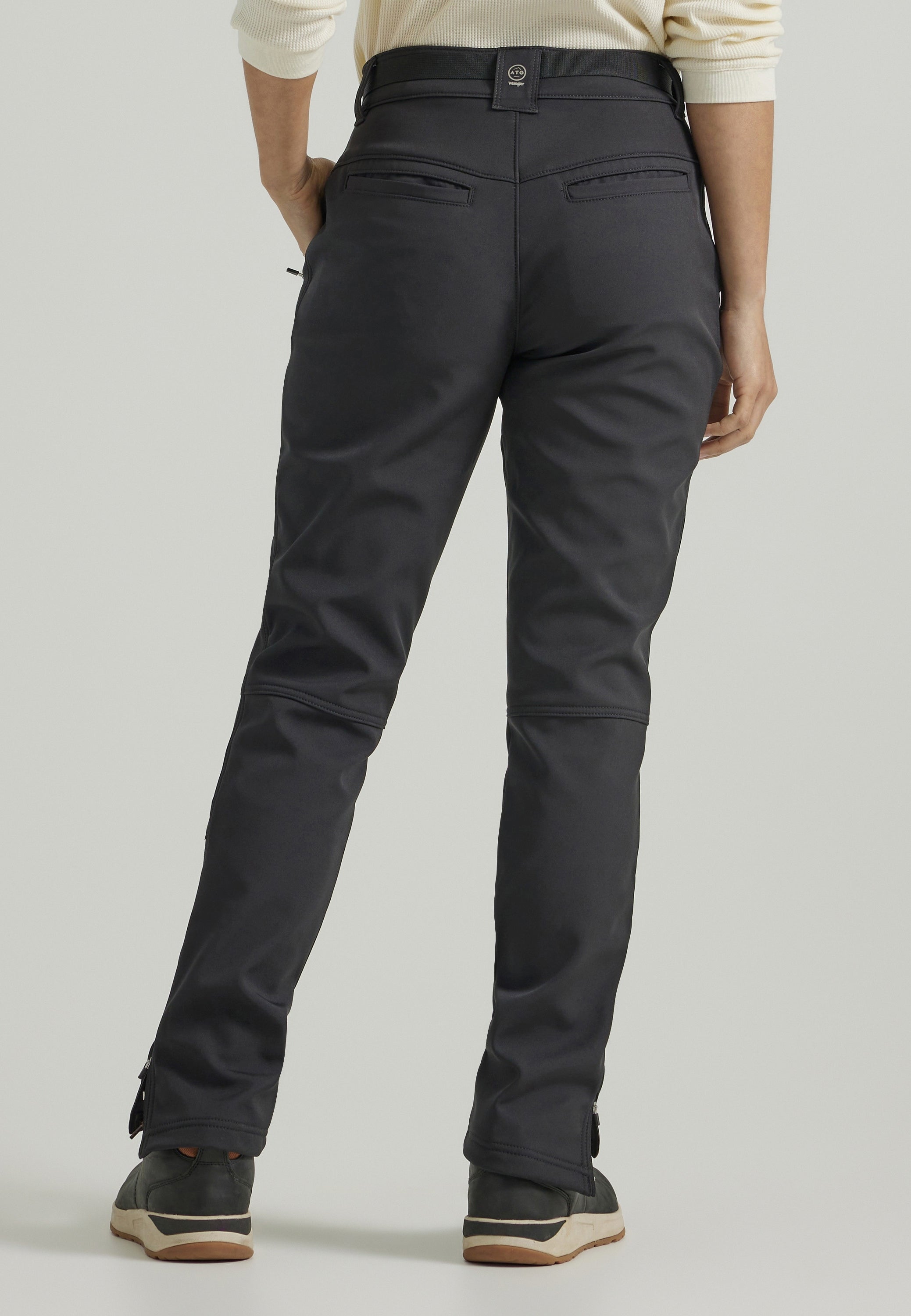 Softshell Pant in Jet Black Pants Wrangler   