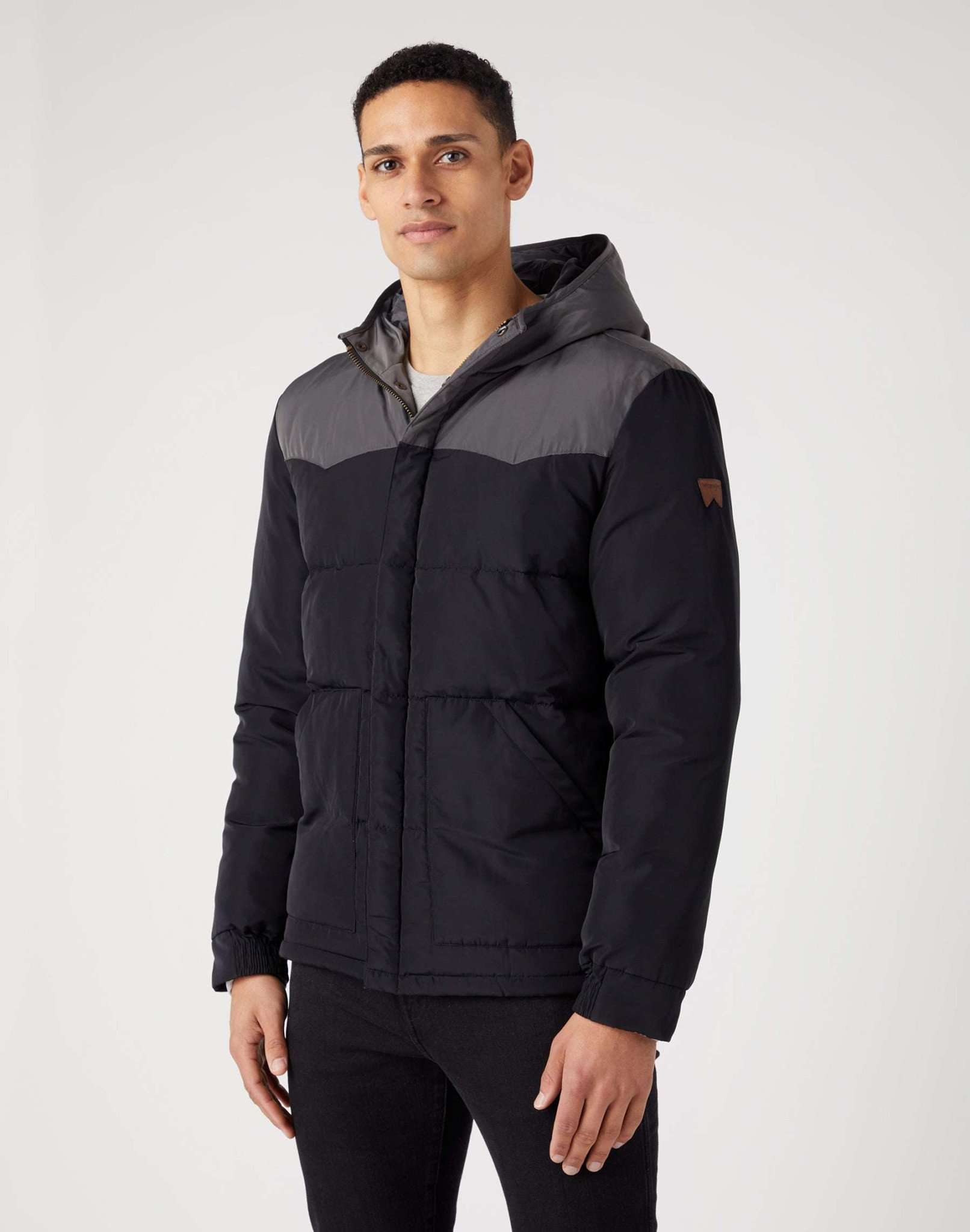 Puffer Jacket in Black Jackets Wrangler   