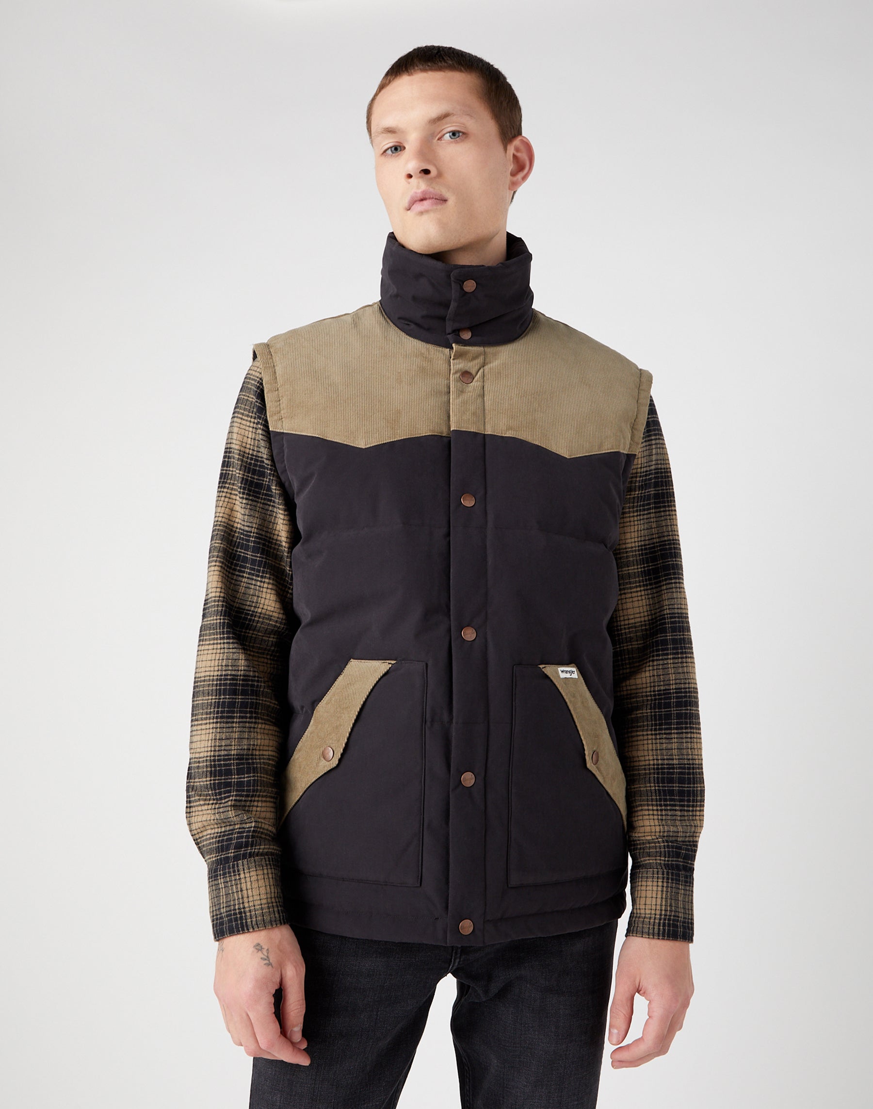 Detachable Sleeve Jacket in Black Jackets Wrangler   