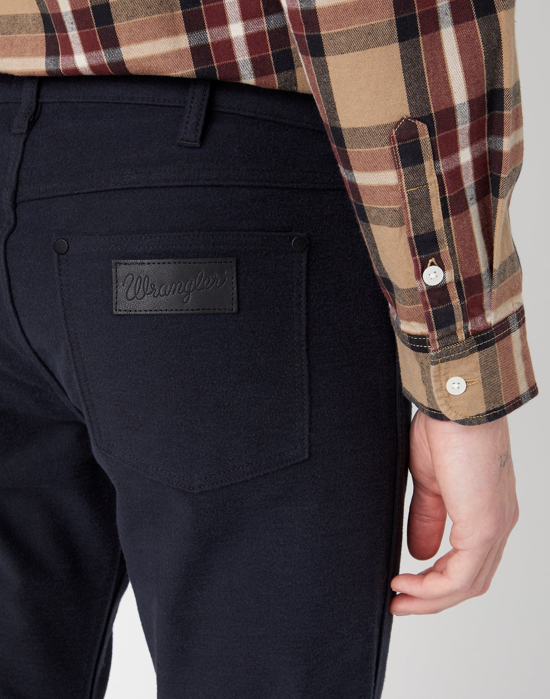 Greensboro Low Stretch in Black Pants Wrangler   