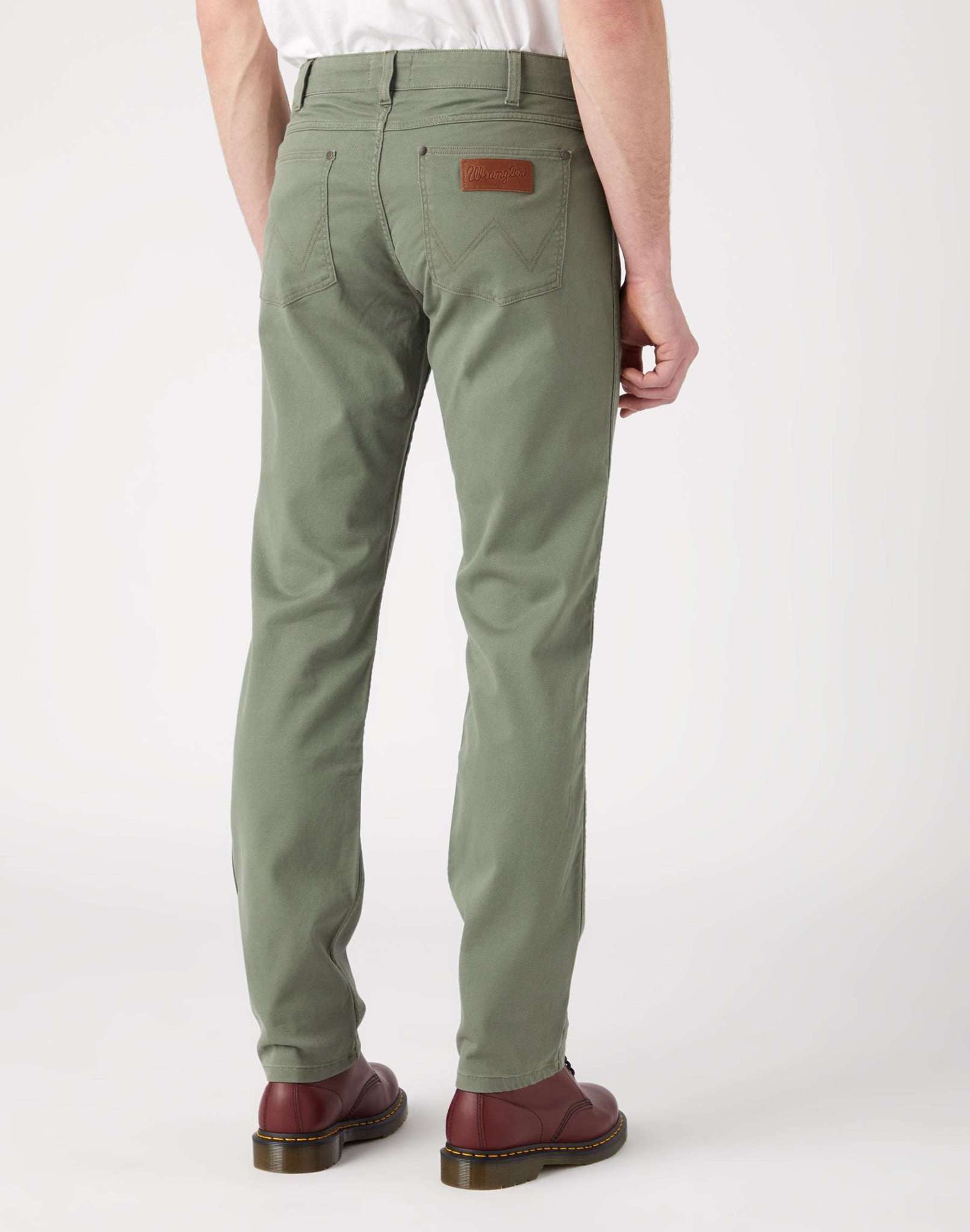 Greensboro in Dusty Olive Pants Wrangler   