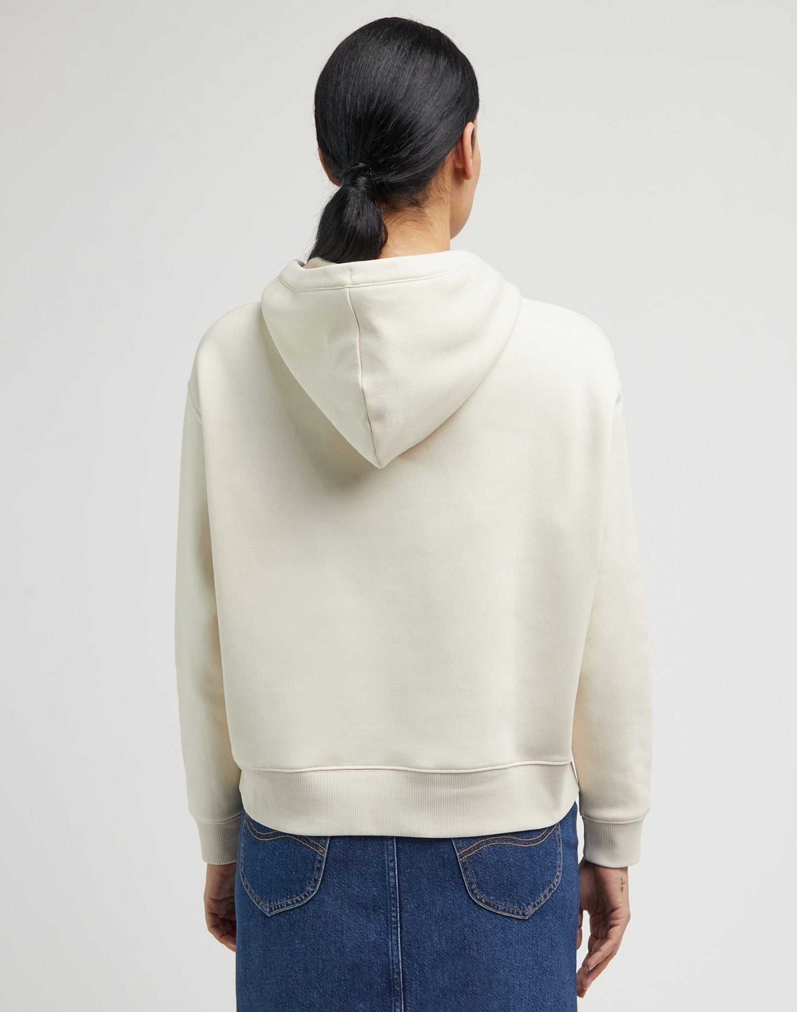 Essential Hoodie in Ecru Hooded Sweater Lee   