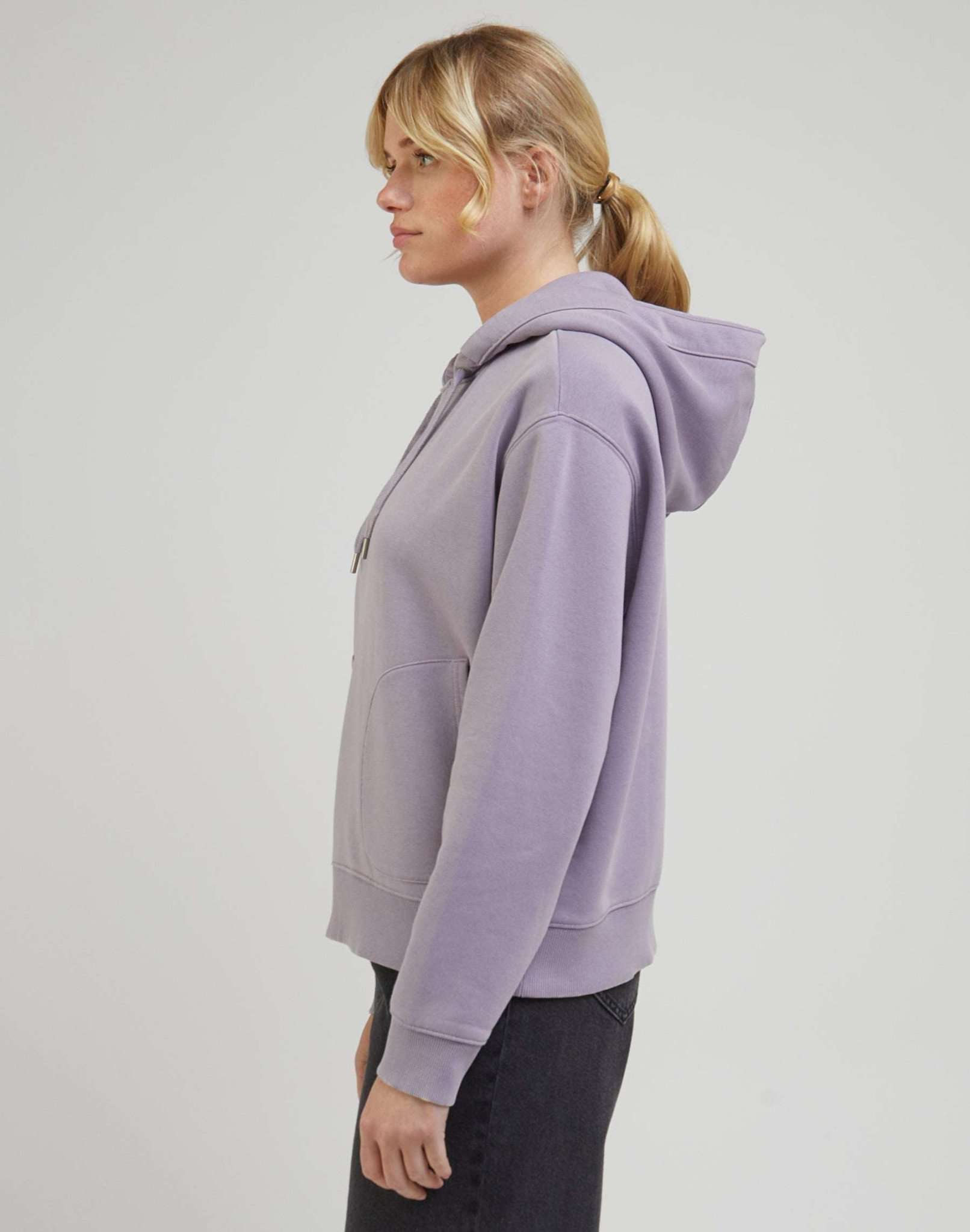 Relaxed Hoodie in Jazzy Purple Hooded Sweater Lee   