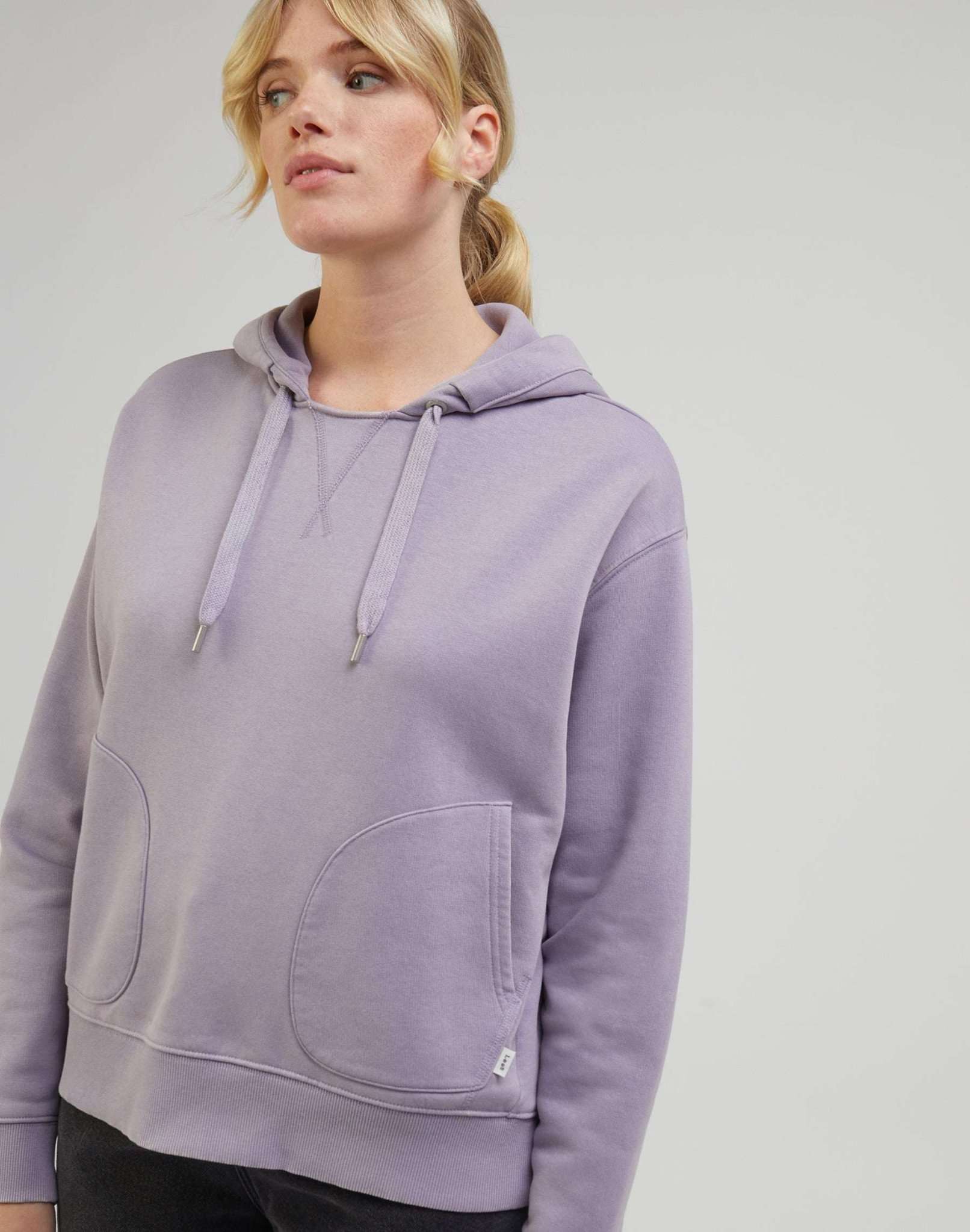 Relaxed Hoodie in Jazzy Purple Hooded Sweater Lee   