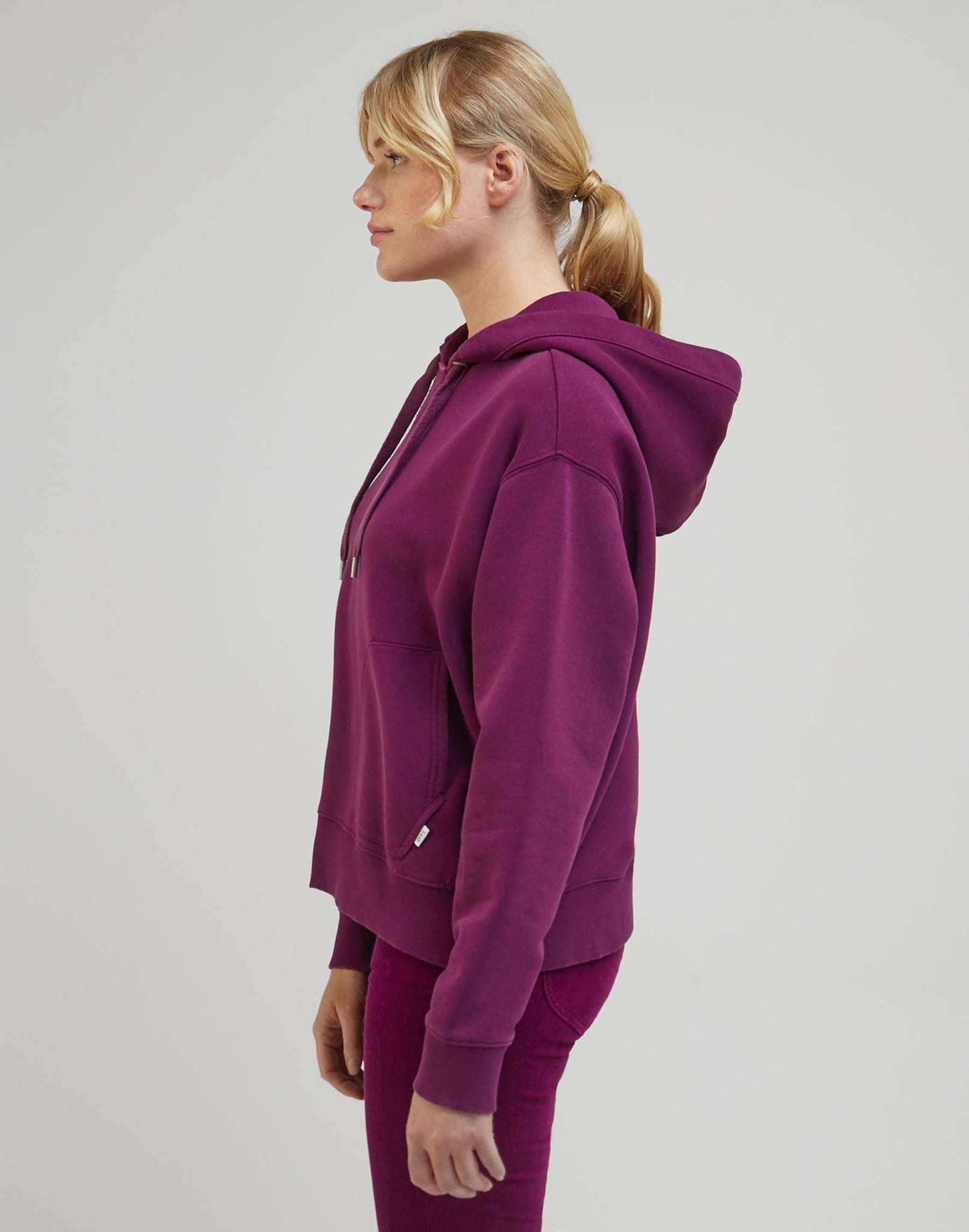 Relaxed Hoodie in Foxy Violet Hooded Sweater Lee   