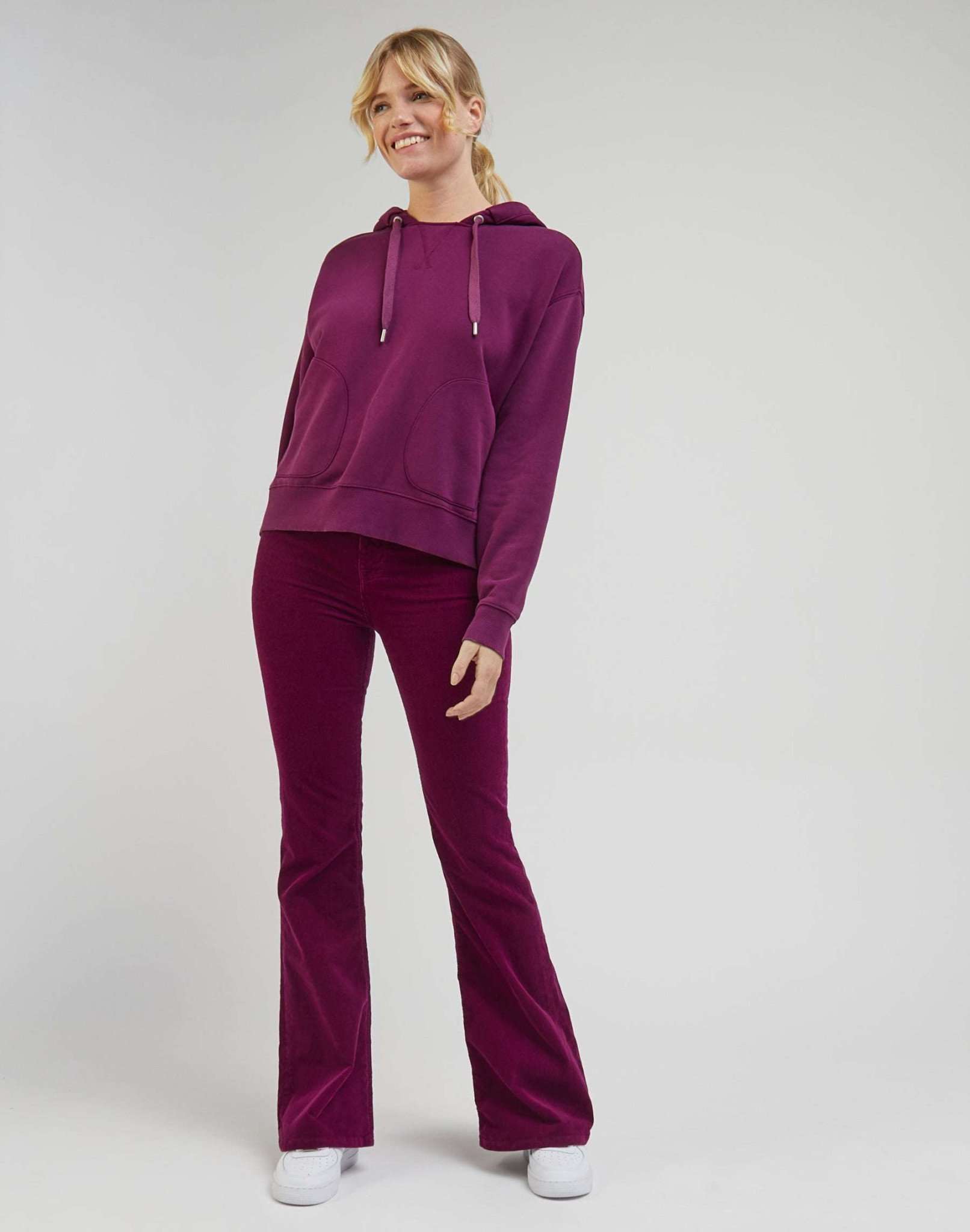 Relaxed Hoodie in Foxy Violet Hooded Sweater Lee   