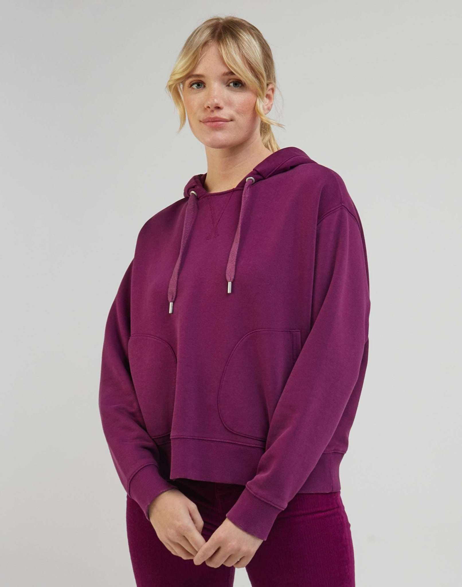 Relaxed Hoodie in Foxy Violet Hooded Sweater Lee   