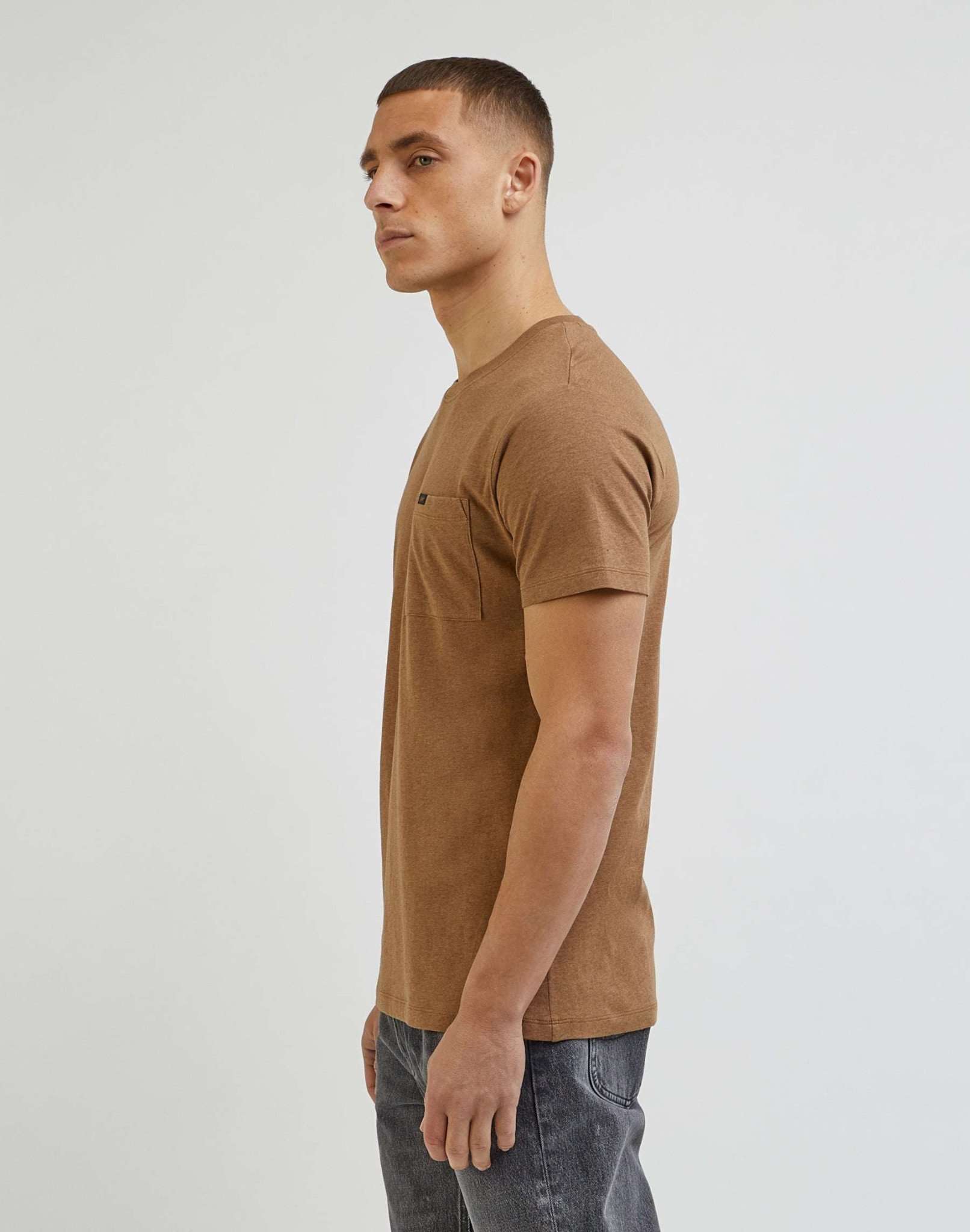 Ultimate Pocket Tee in Tumbleweed T-Shirts Lee   