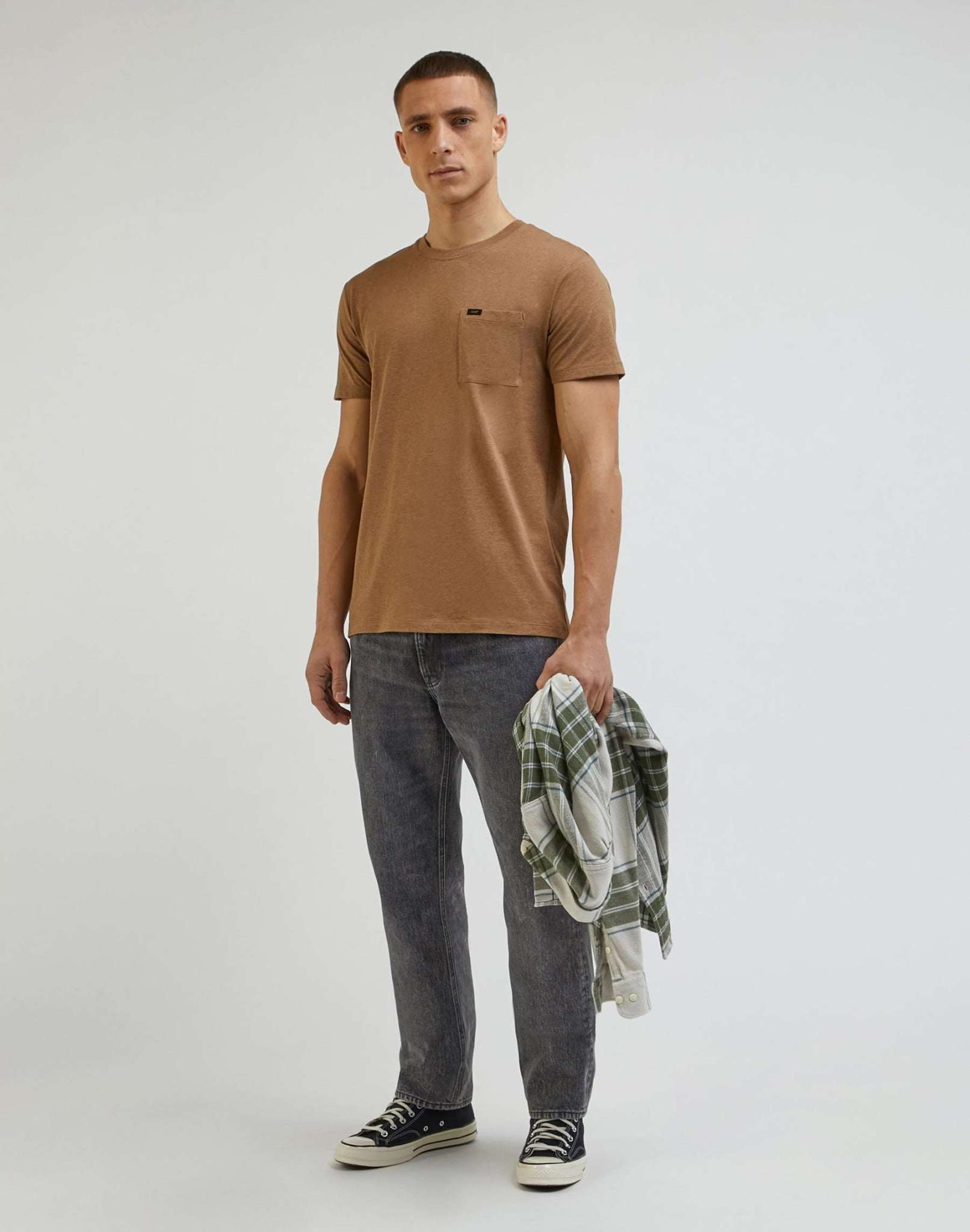 Ultimate Pocket Tee in Tumbleweed T-Shirts Lee   