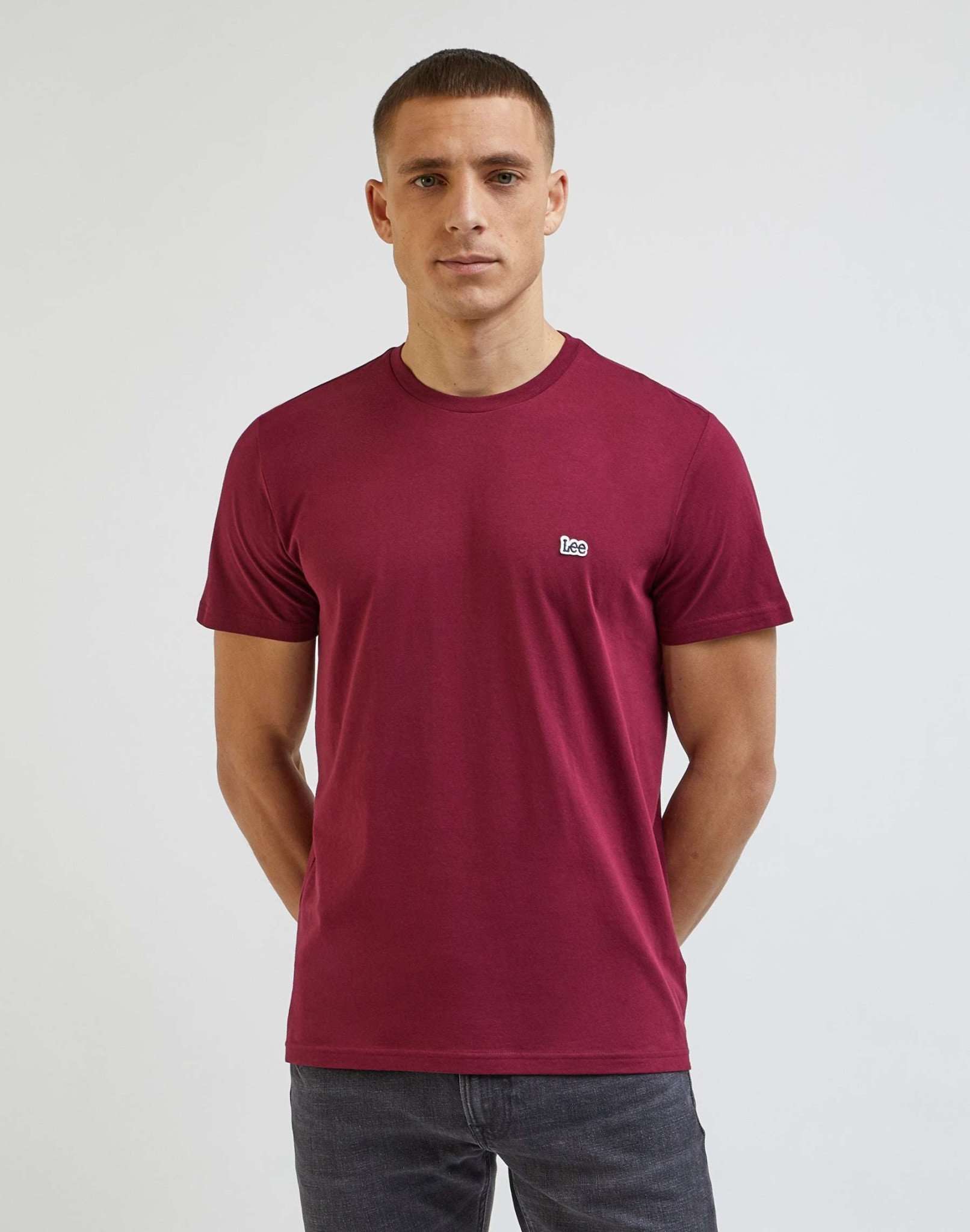 Patch Logo Tee in Port T-Shirts Lee   