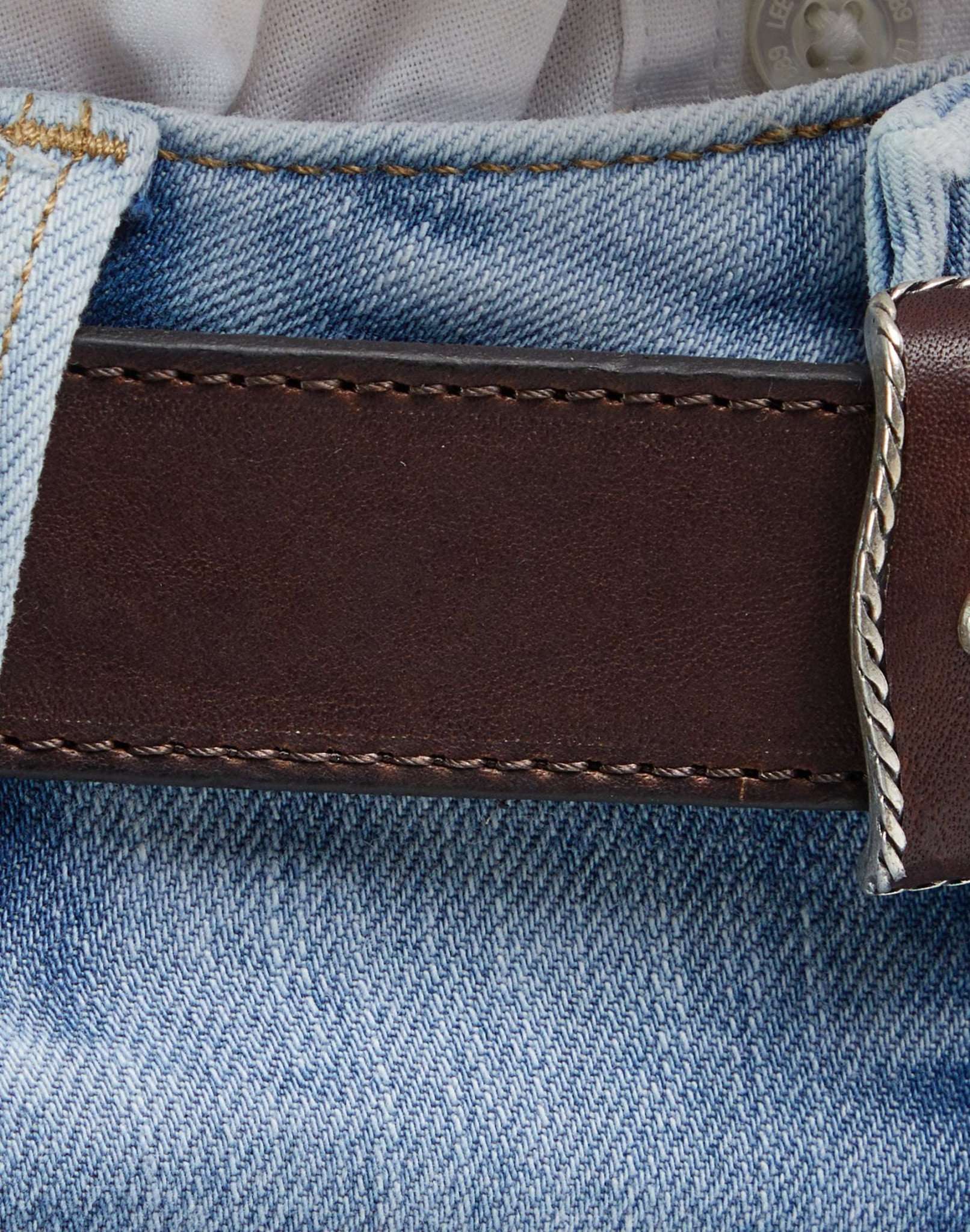 Buckle Belt in Dark Brown Belt Lee   