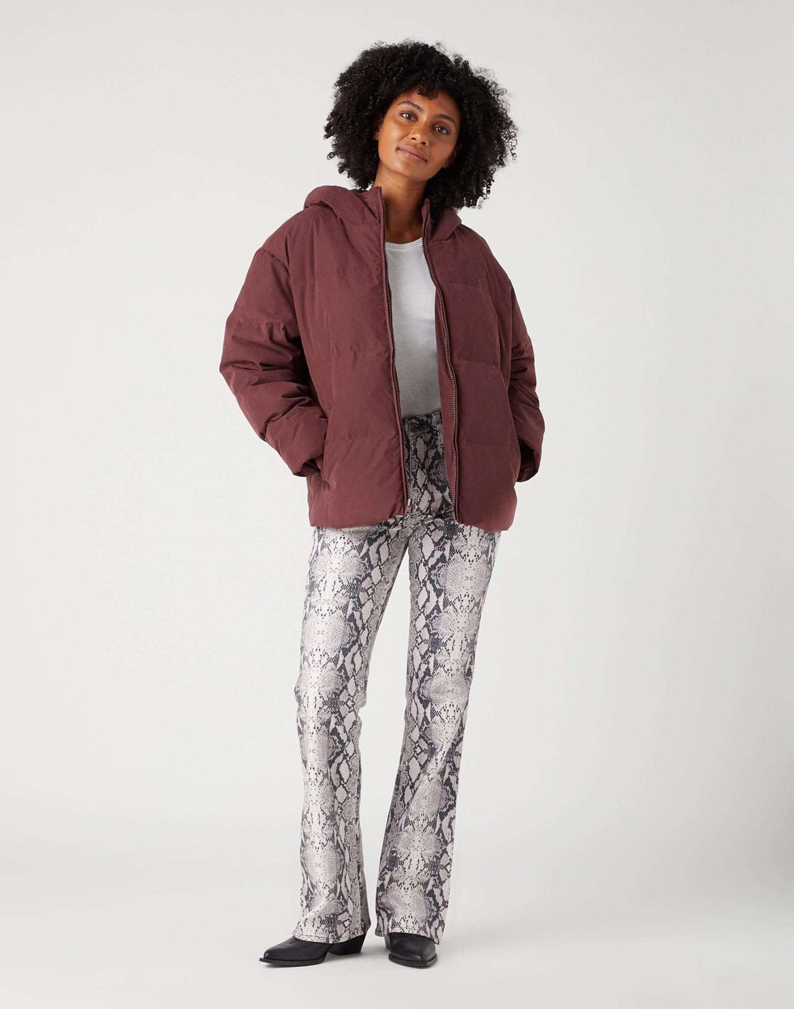 Embossed Puffer in Dahlia Jackets Wrangler   