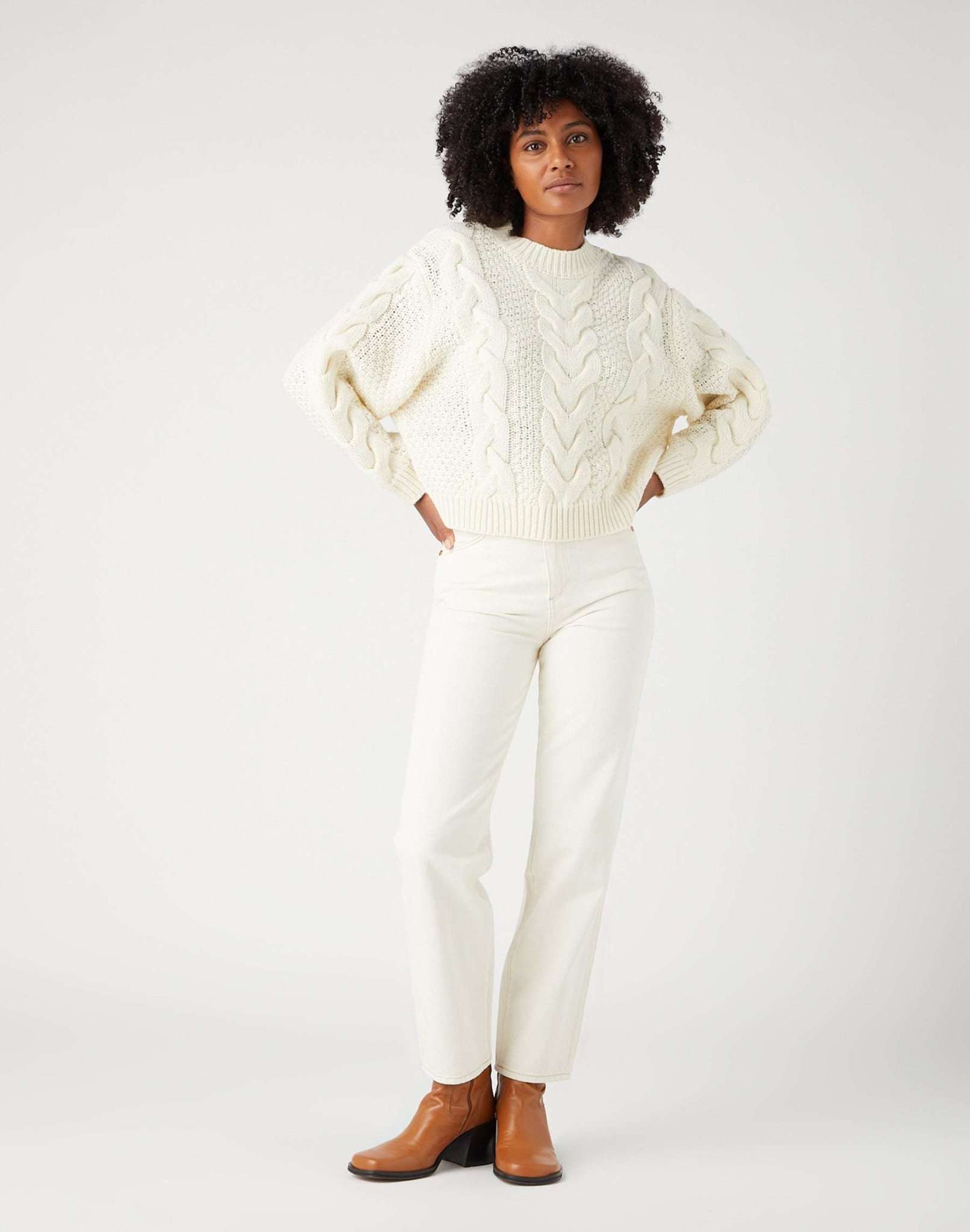 Crew Neck Cable Knit in Worn White Sweater Wrangler   