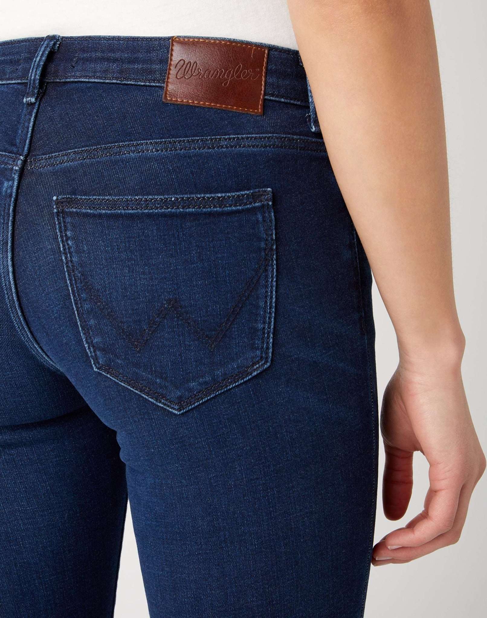 Bootcut in Nightshade Jeans Wrangler   