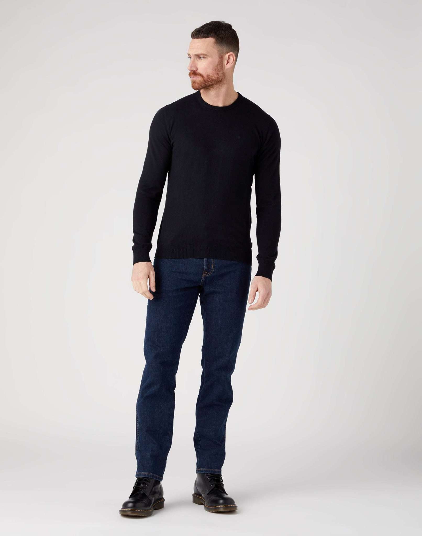 Crewneck Knit in Real Black Sweater Wrangler   