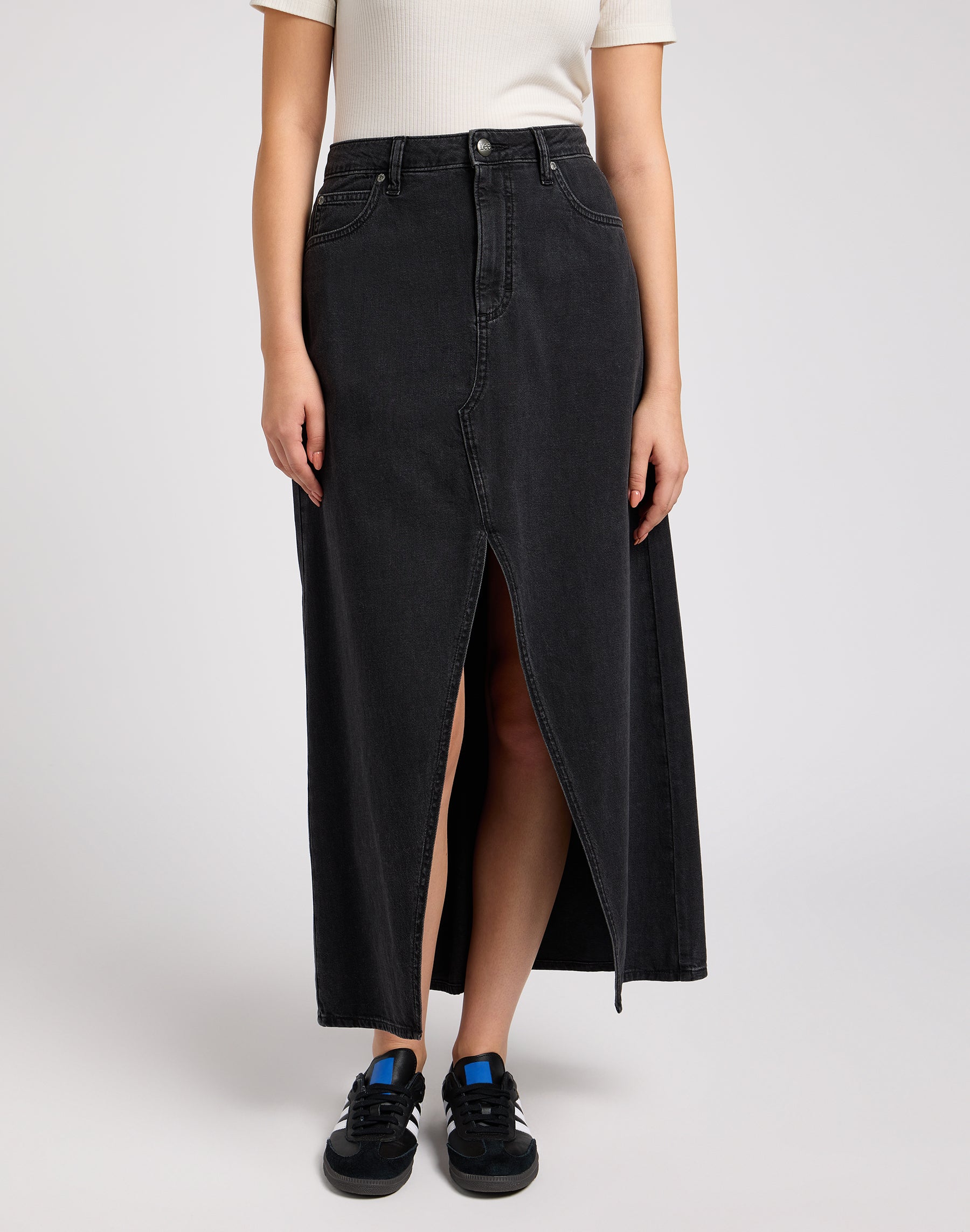 Maxi Skirt in Into The Shadow Skirts Lee   