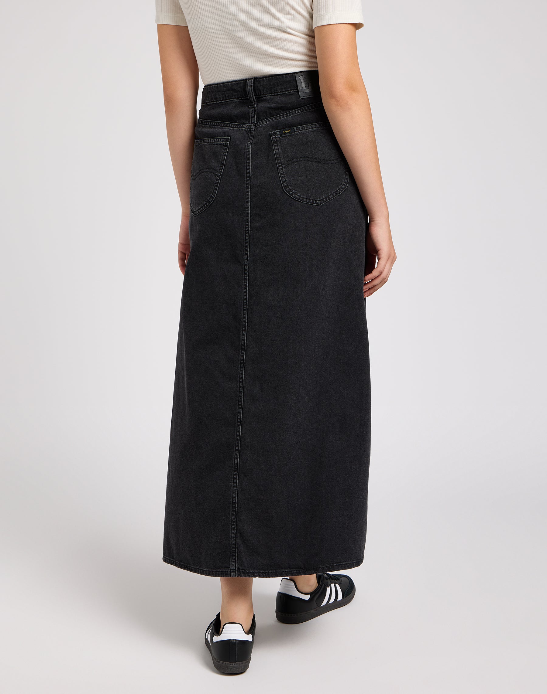 Maxi Skirt in Into The Shadow Skirts Lee   