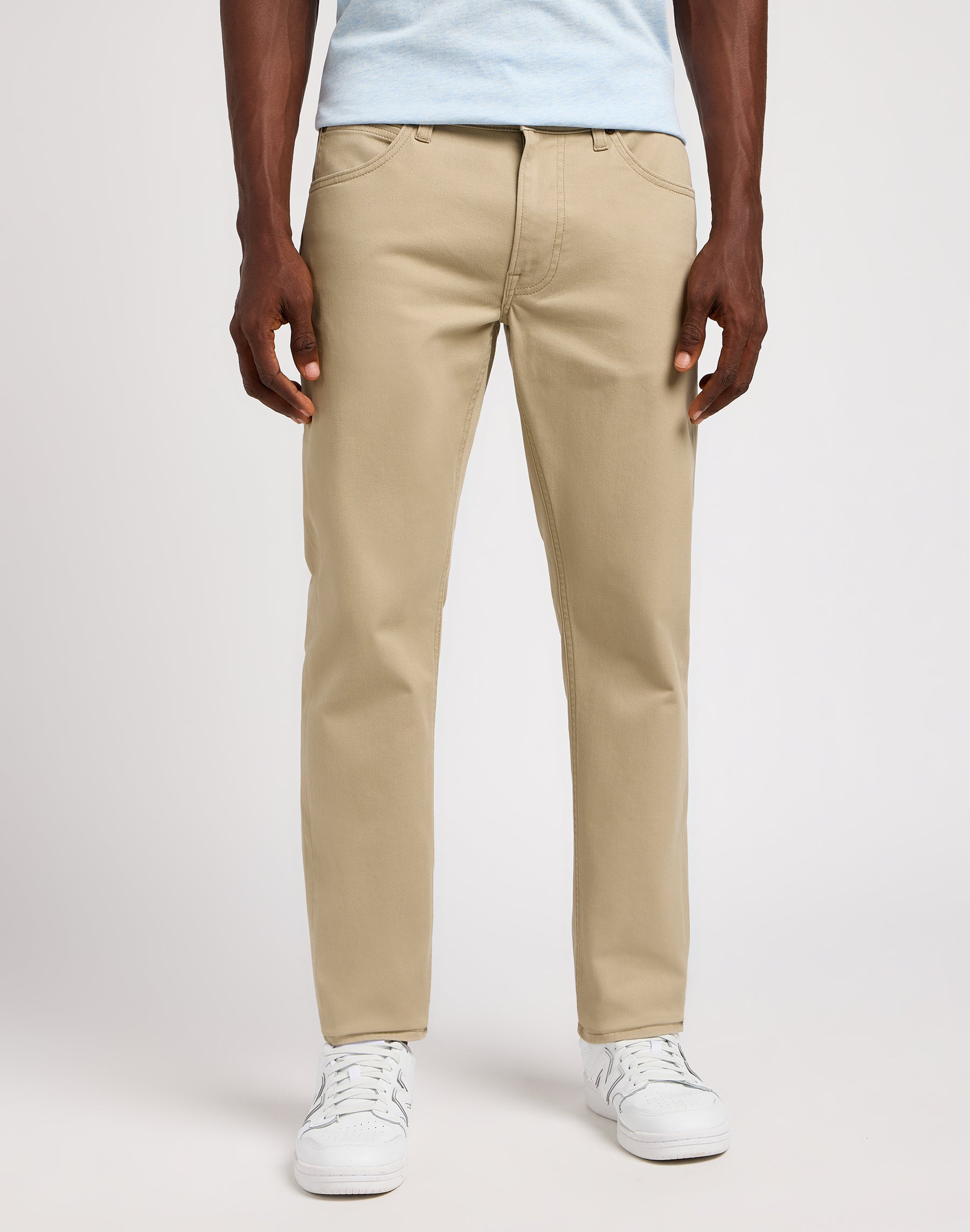 Daren Zip Fly in Kansas City Khaki Pants Lee